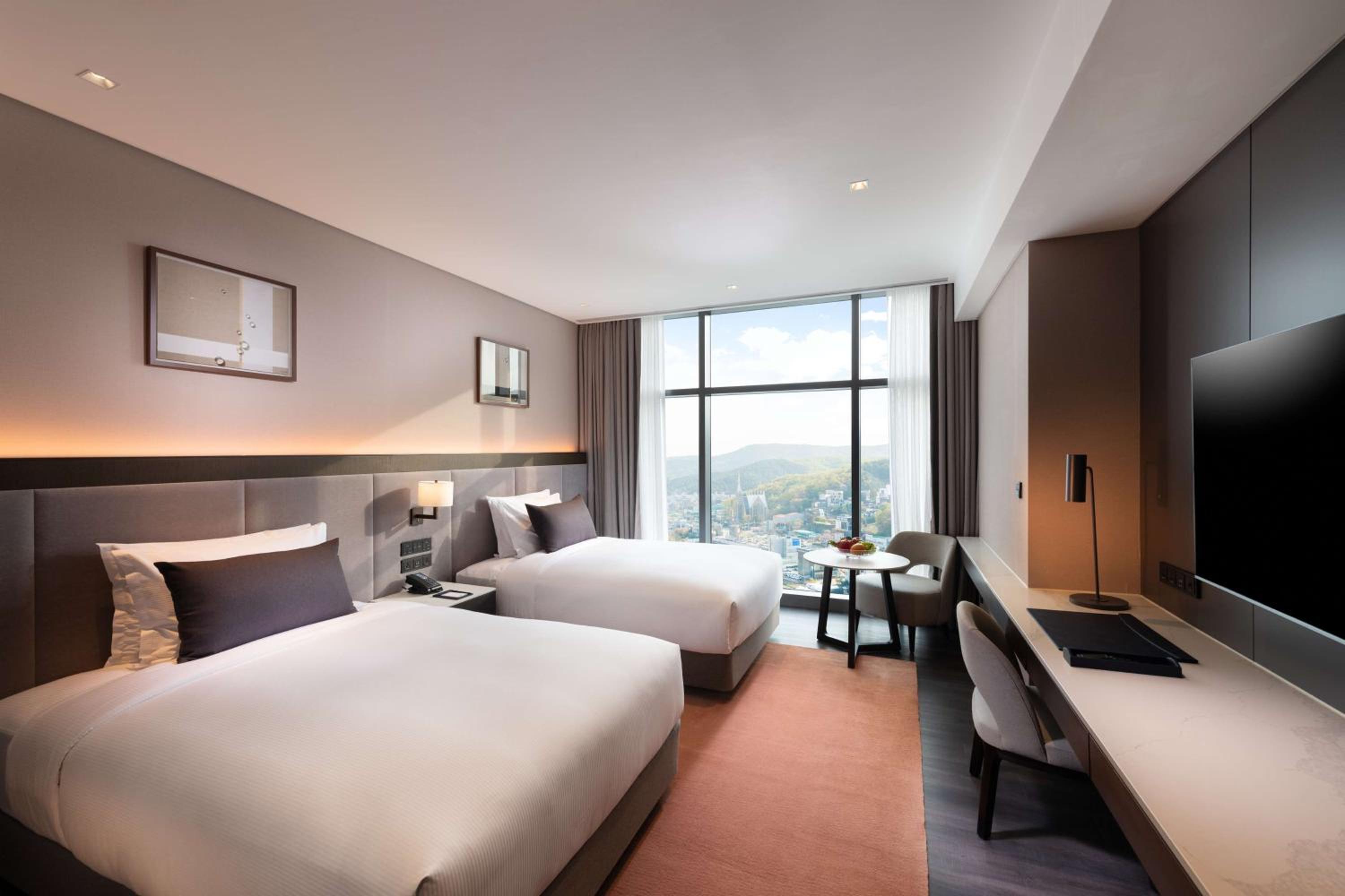 Twin Room - Photo 1