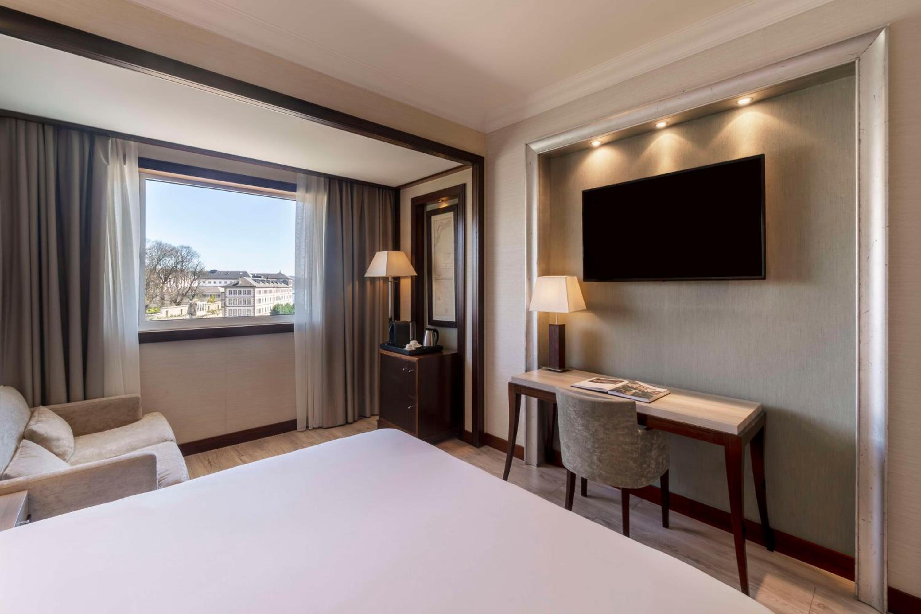 Superior Double or Twin Room with Sea View - Photo 3
