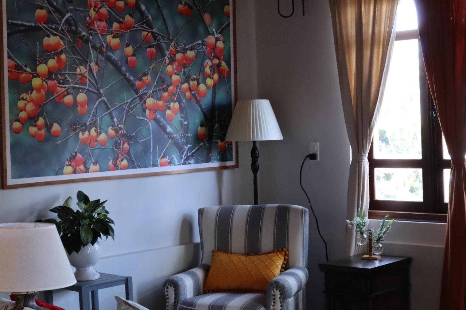 Apartment With Garden View