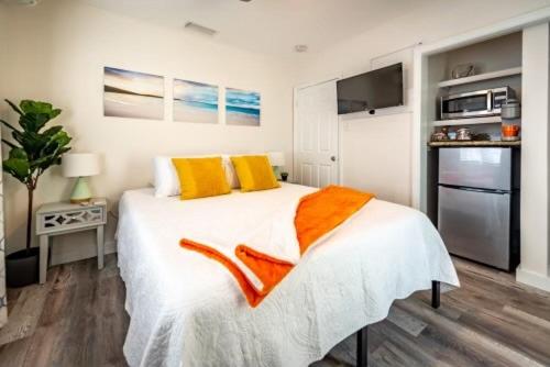 Queen Room with Pool View photo 1