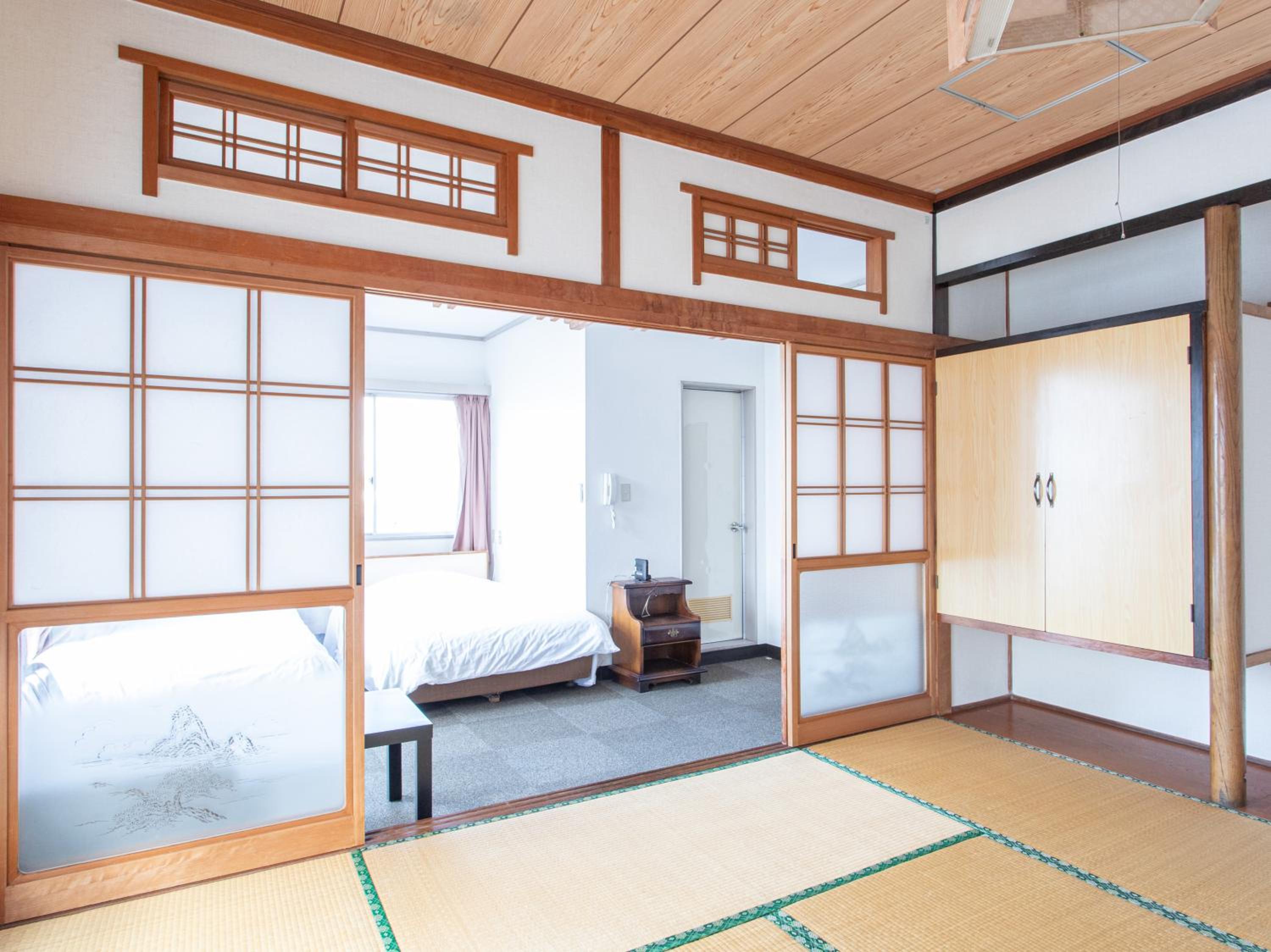 Family Room - Photo 6