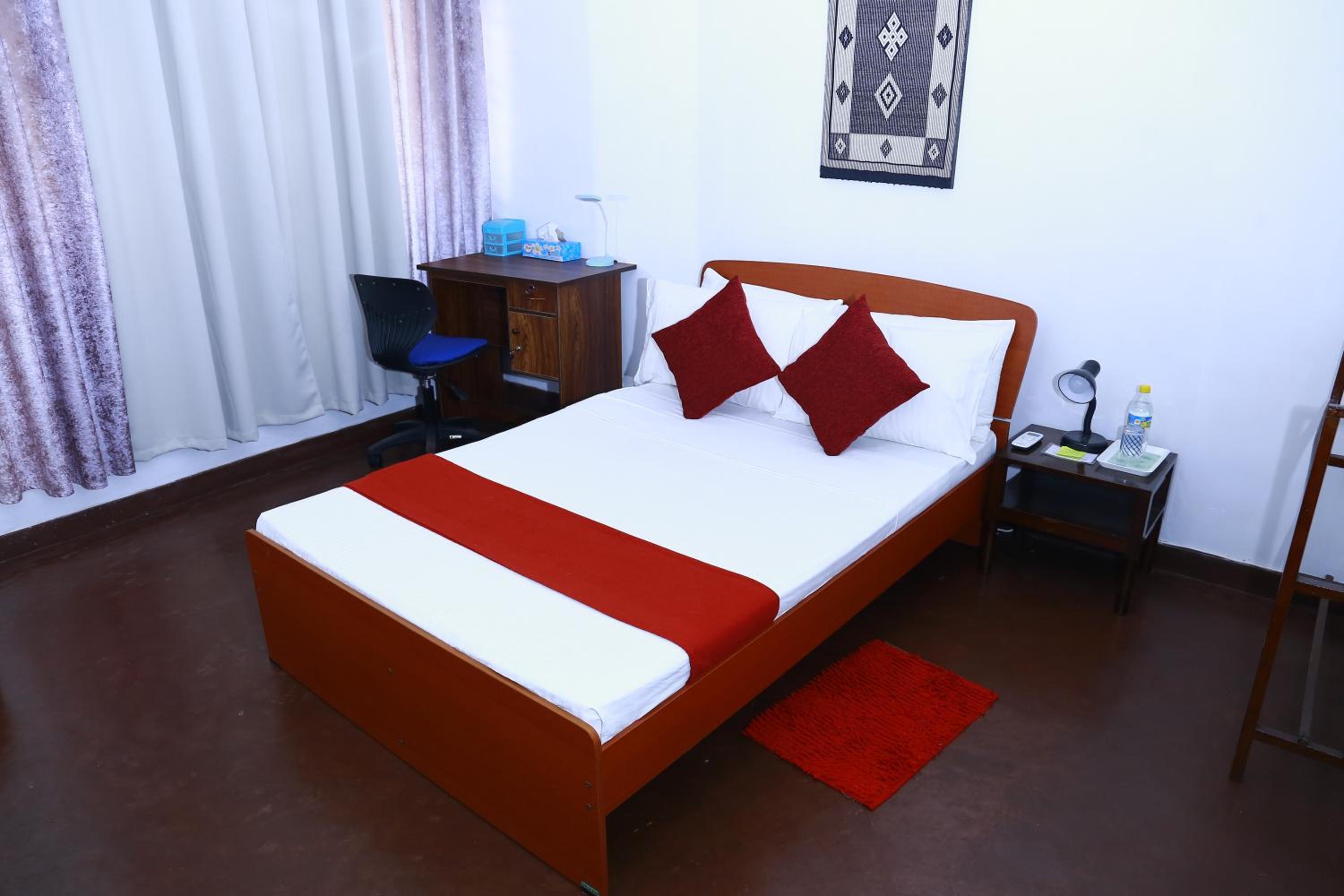 Deluxe Double or Twin Room - Photo 5