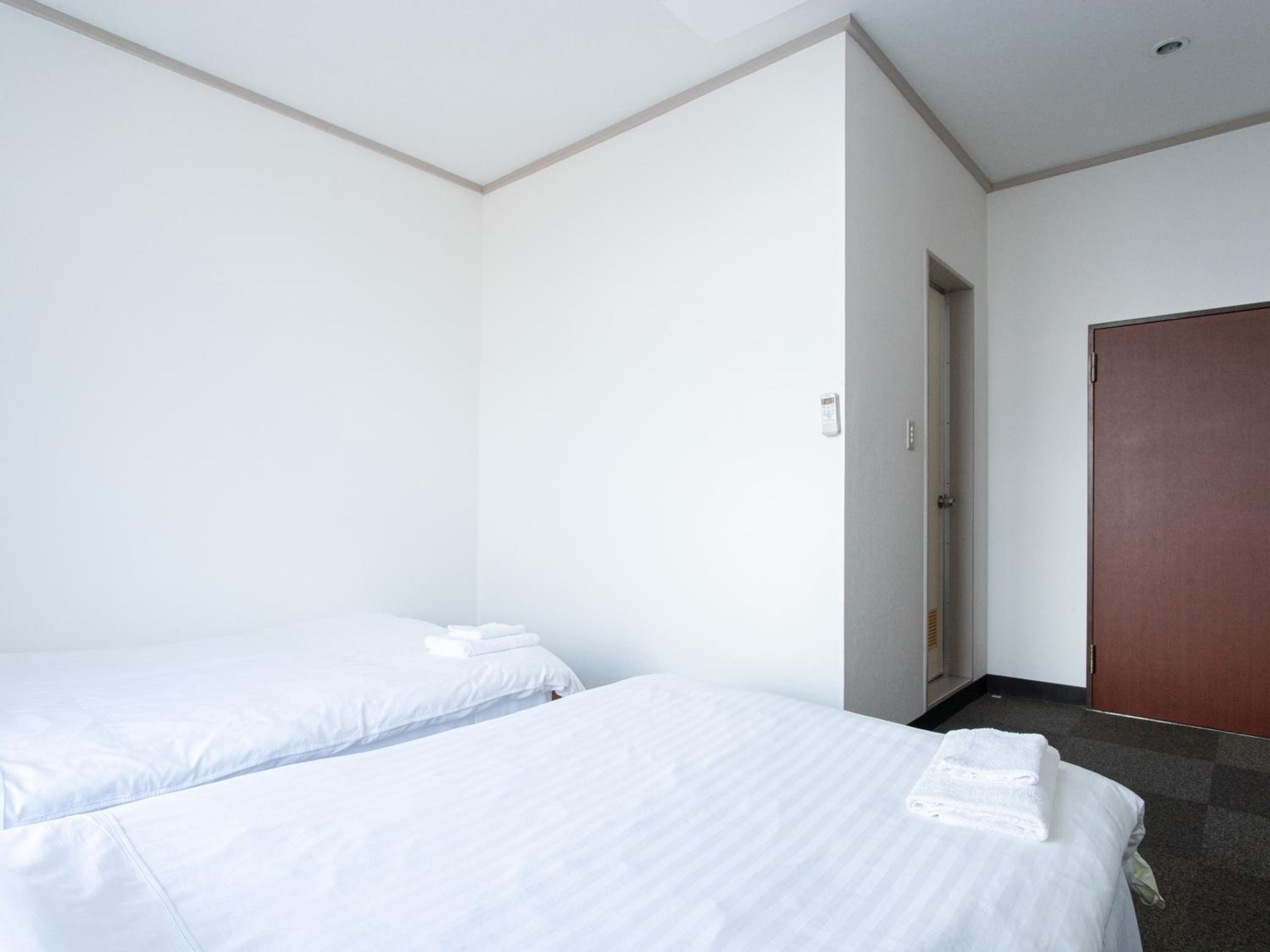 Twin Room  - Non-Smoking - Photo 5