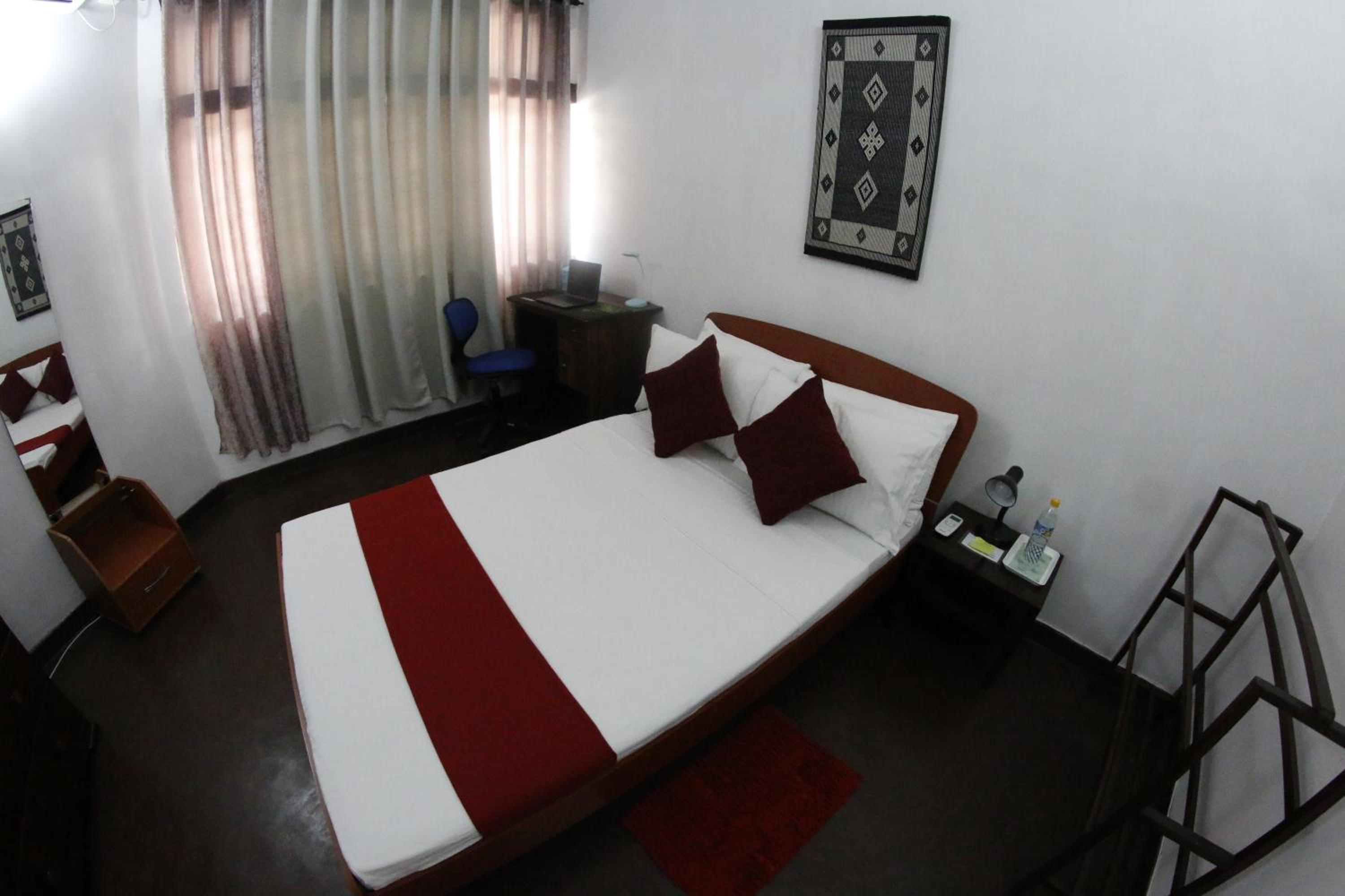 Deluxe Double or Twin Room - Photo 11