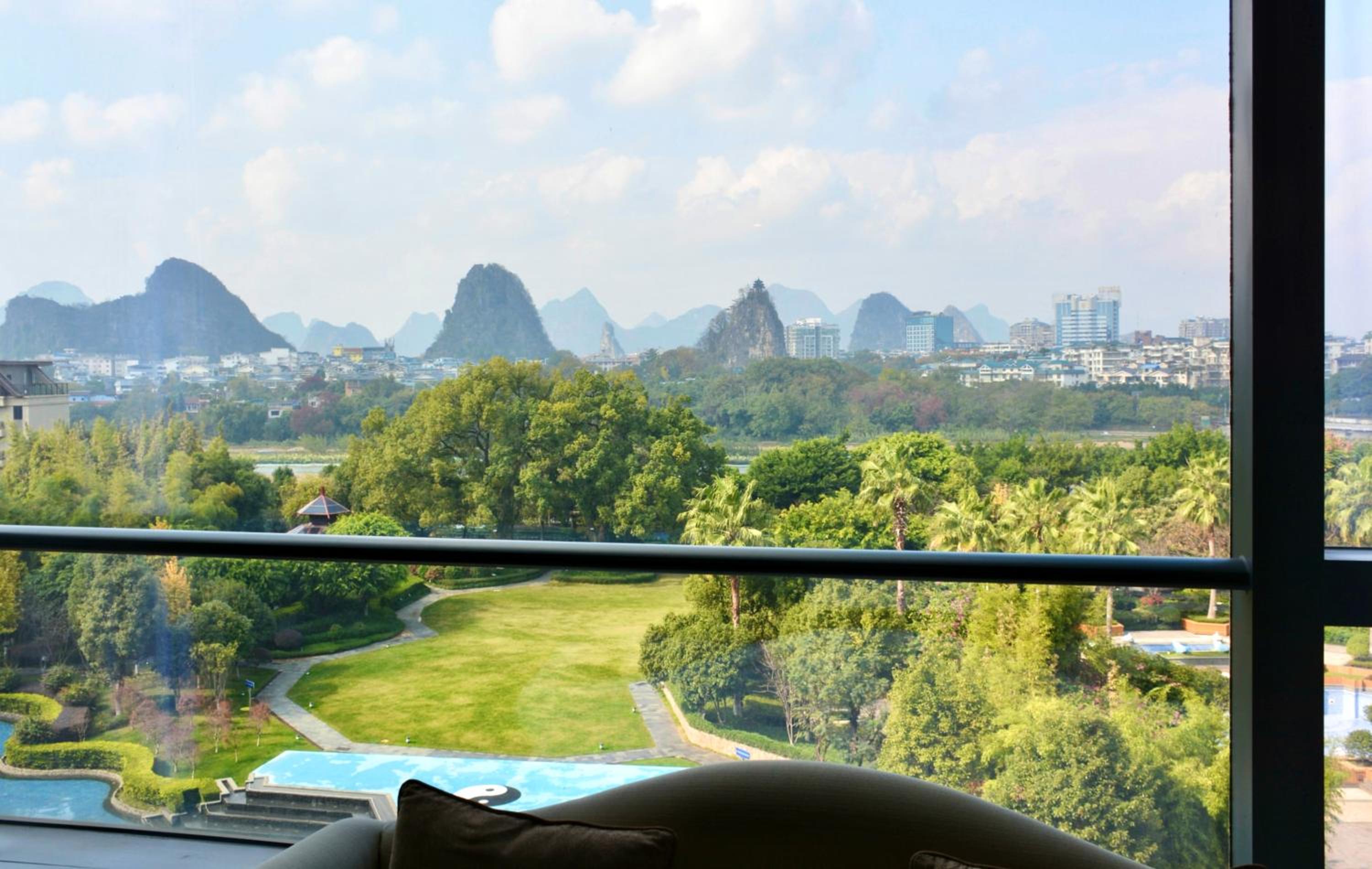Deluxe Twin Room with River View - Photo 3