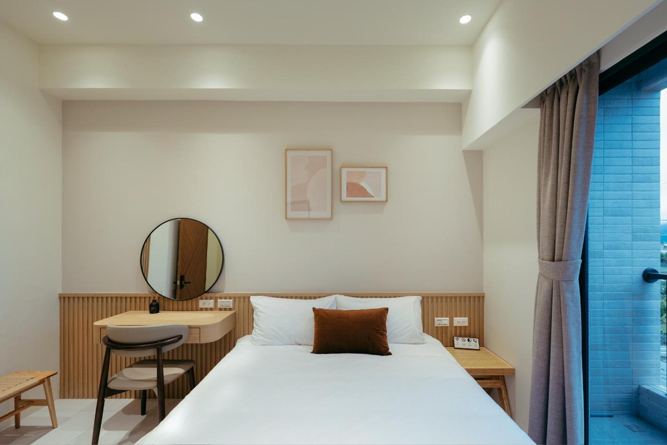 Deluxe Double Room with Balcony photo 1