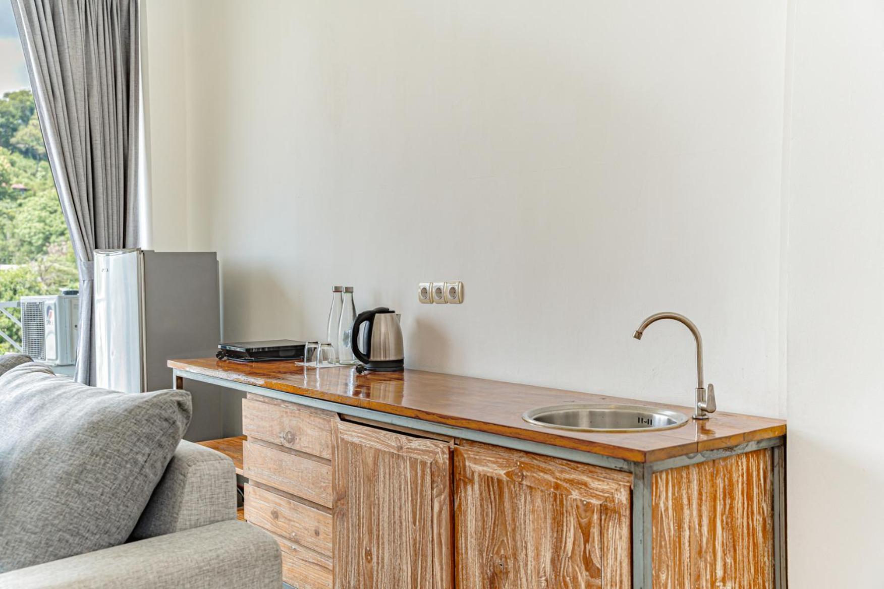 Suite - Photo 4