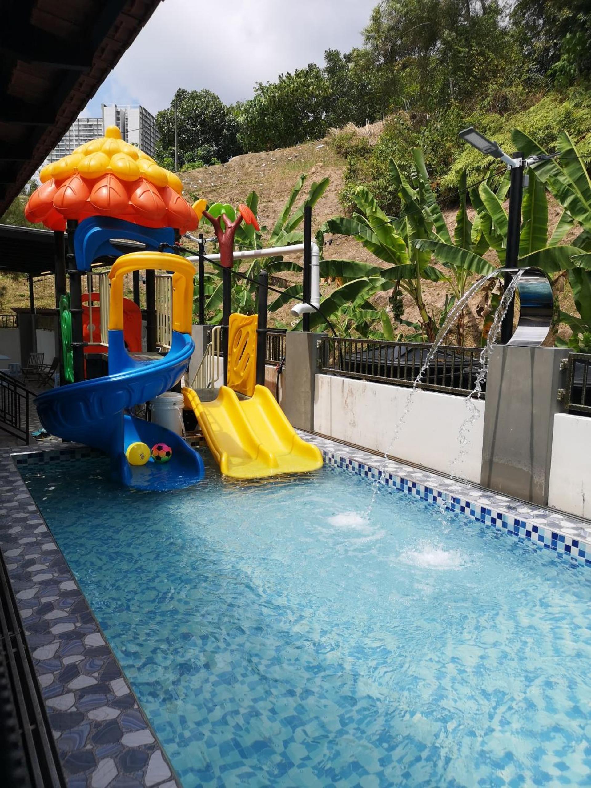 Three-Bedroom Villa photo 1