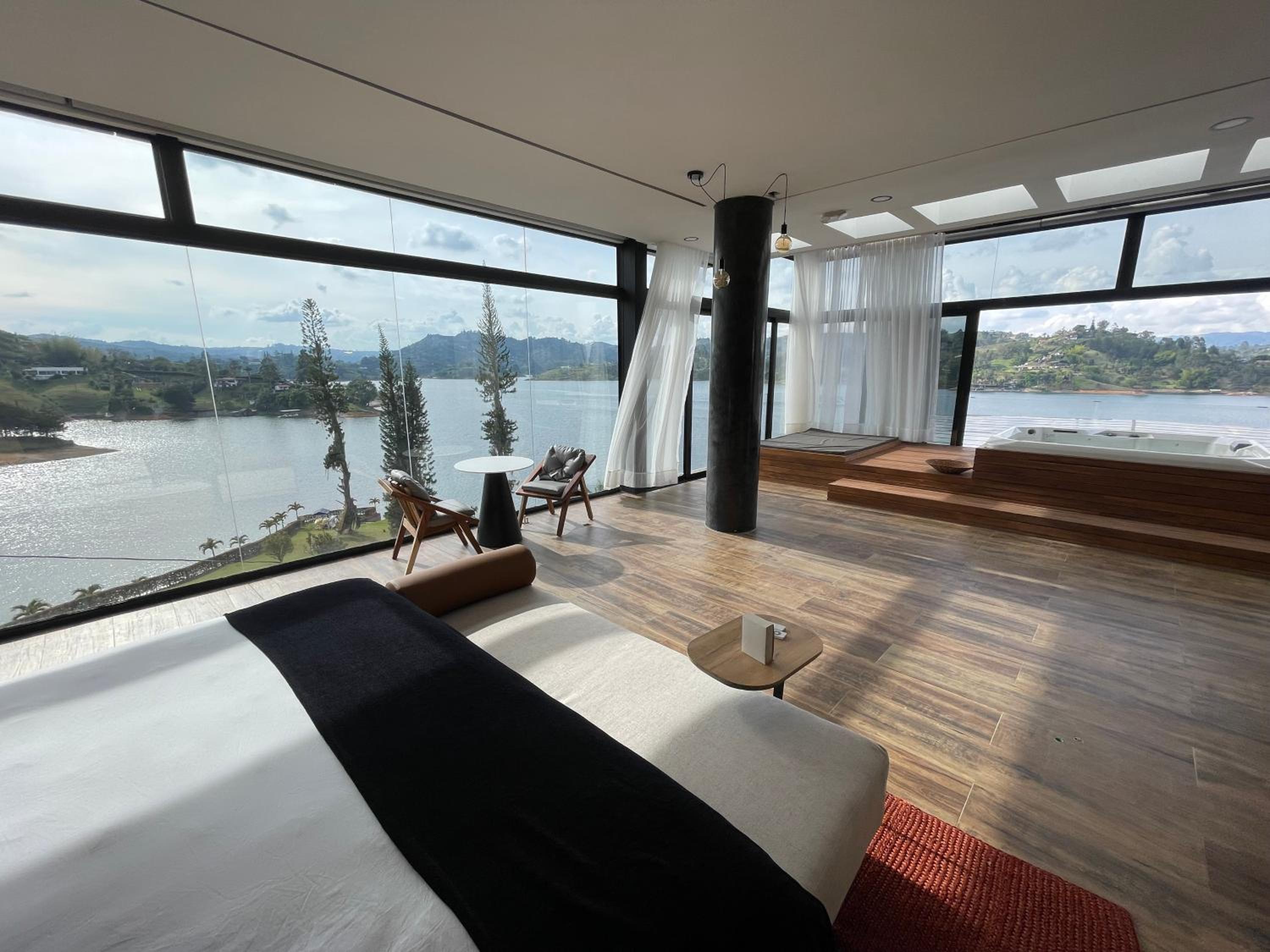 Presidential Suite photo 3