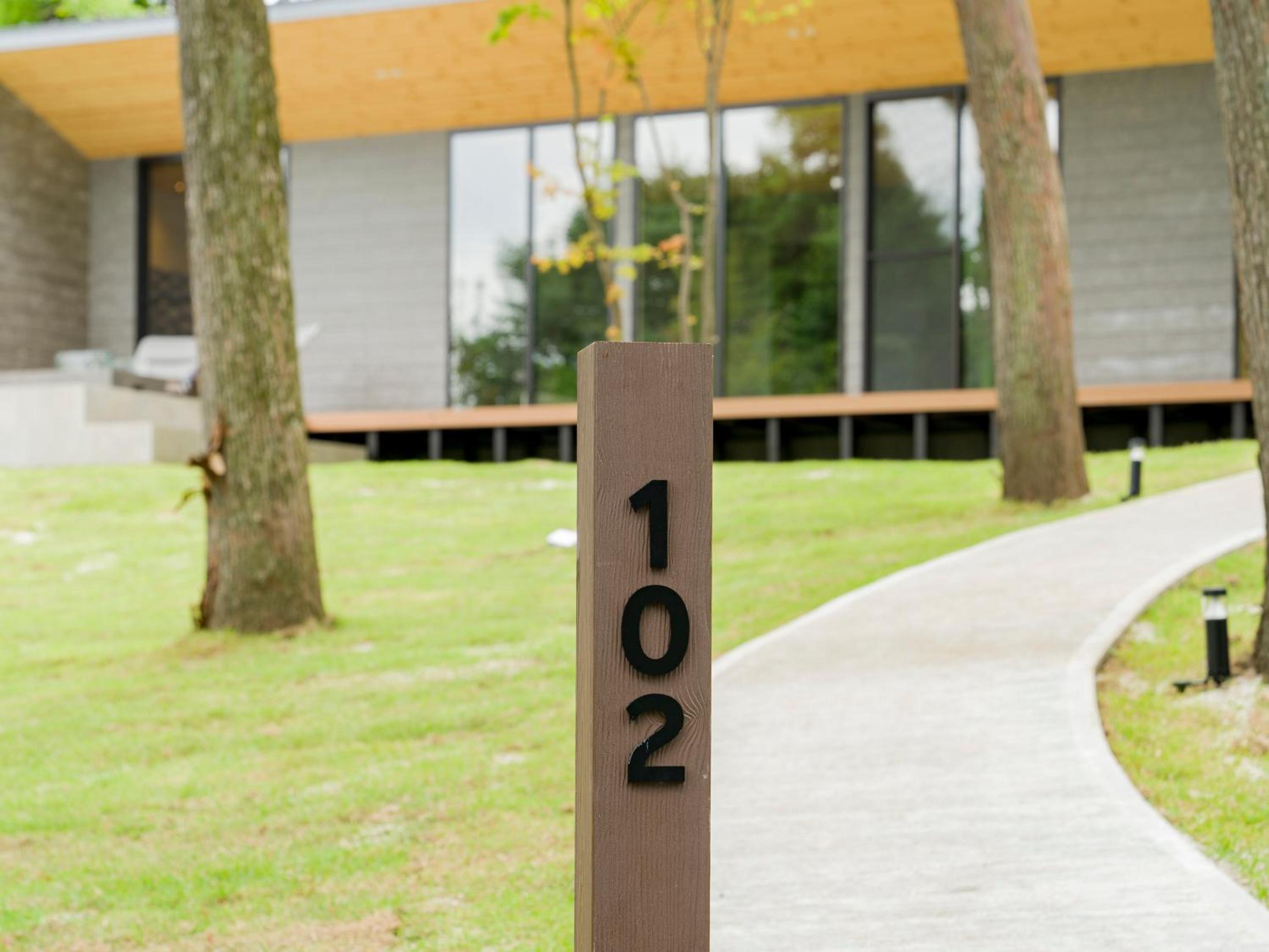 102 / No Pets Allowed - Photo 17
