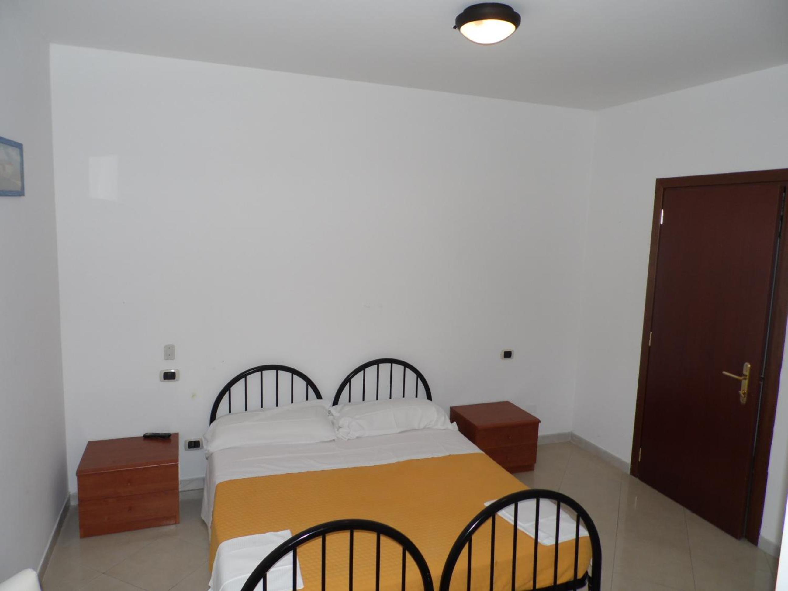 Double or Twin Room photo 2