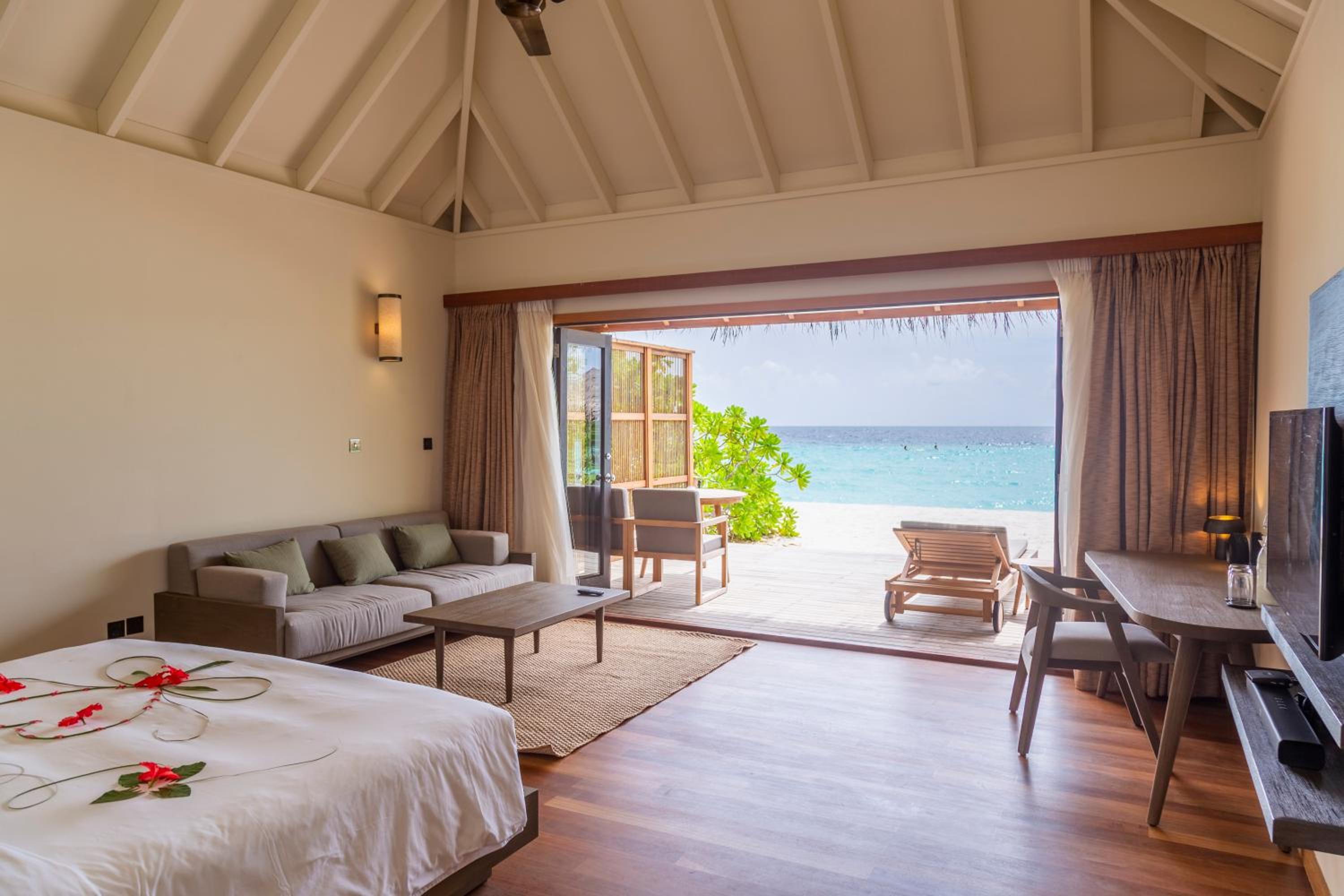 Jacuzzi Beach Villa photo 3