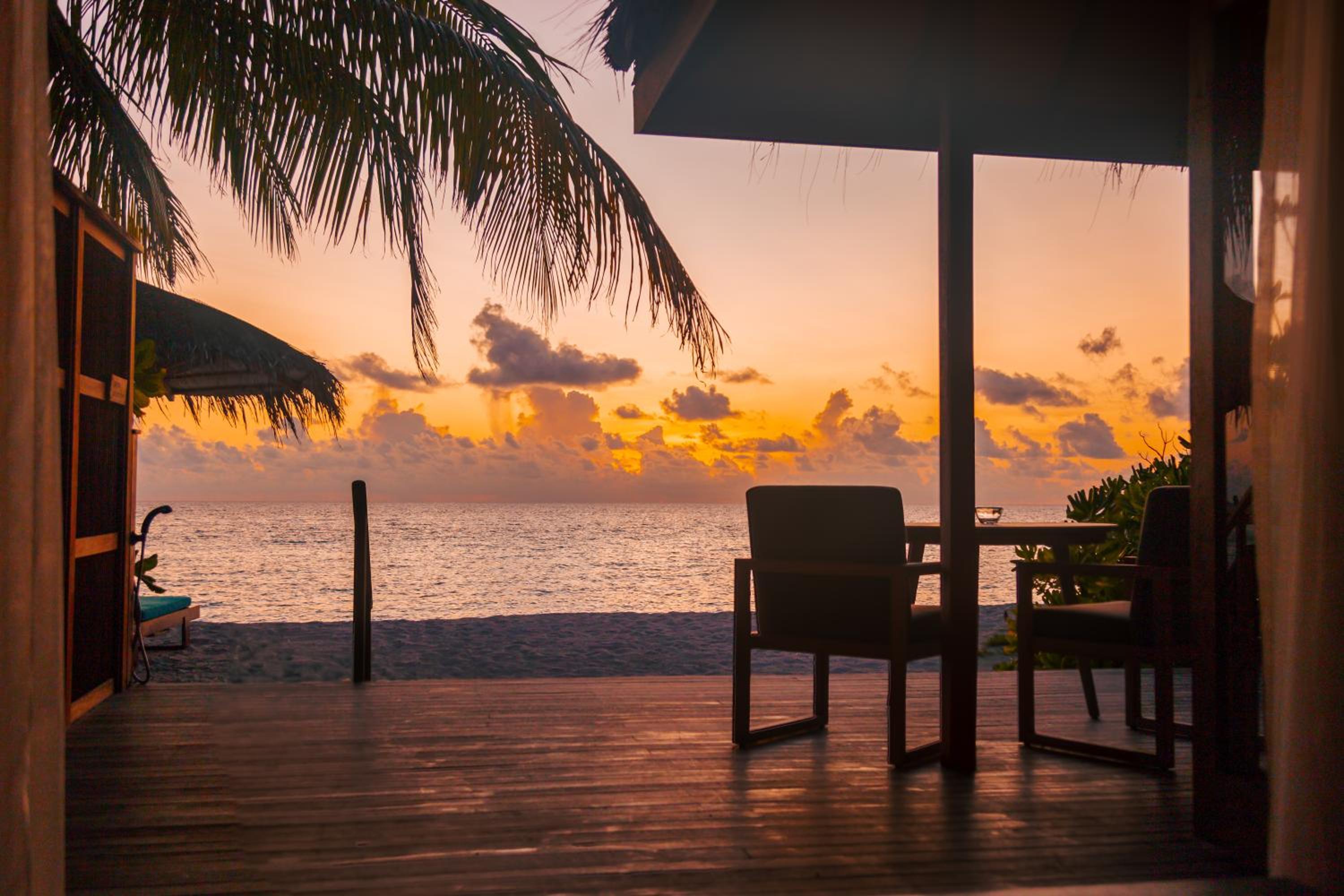 Sunset Jacuzzi Beach Villa photo 3