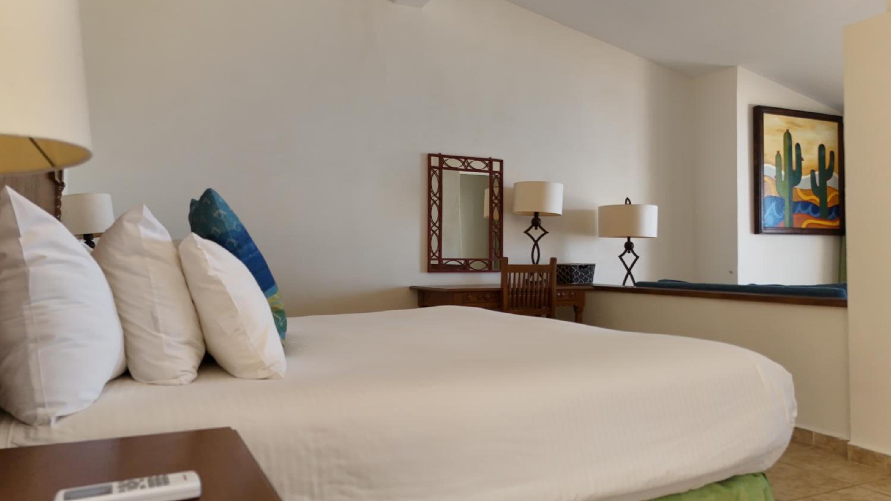 Suite - Photo 12