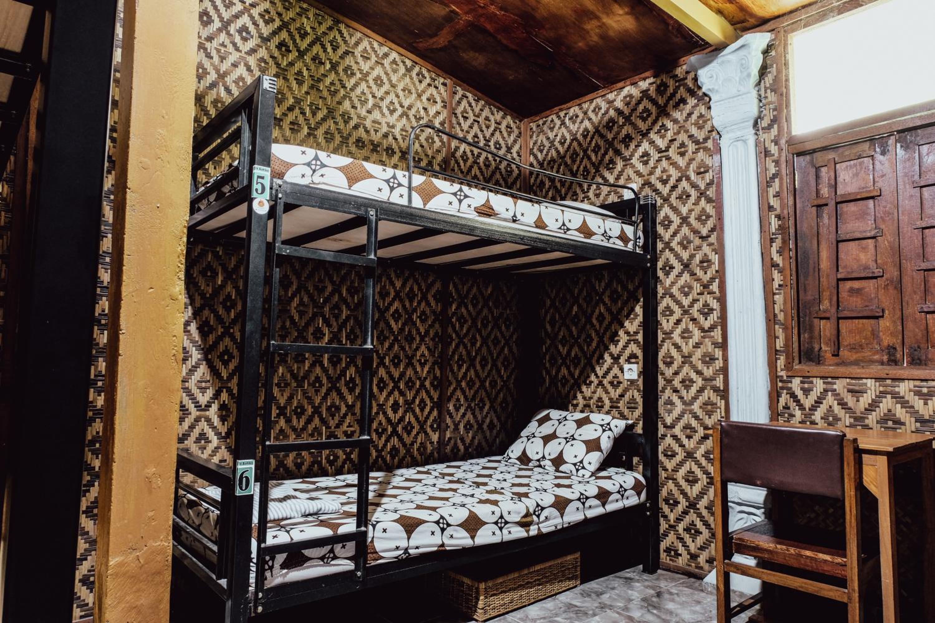 Bunk Bed in Female Dormitory Room   photo 3