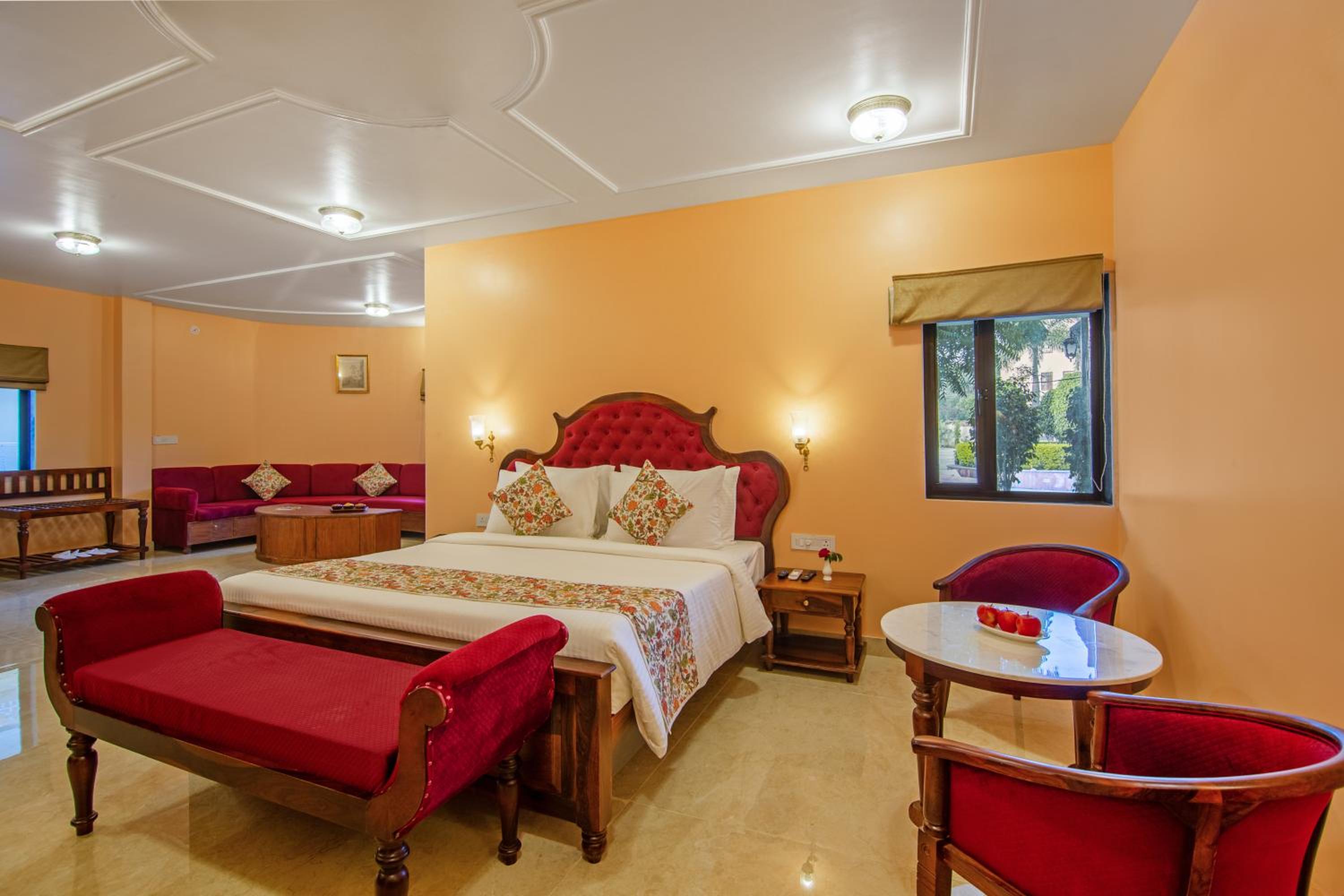 Privilege Suite - Photo 3
