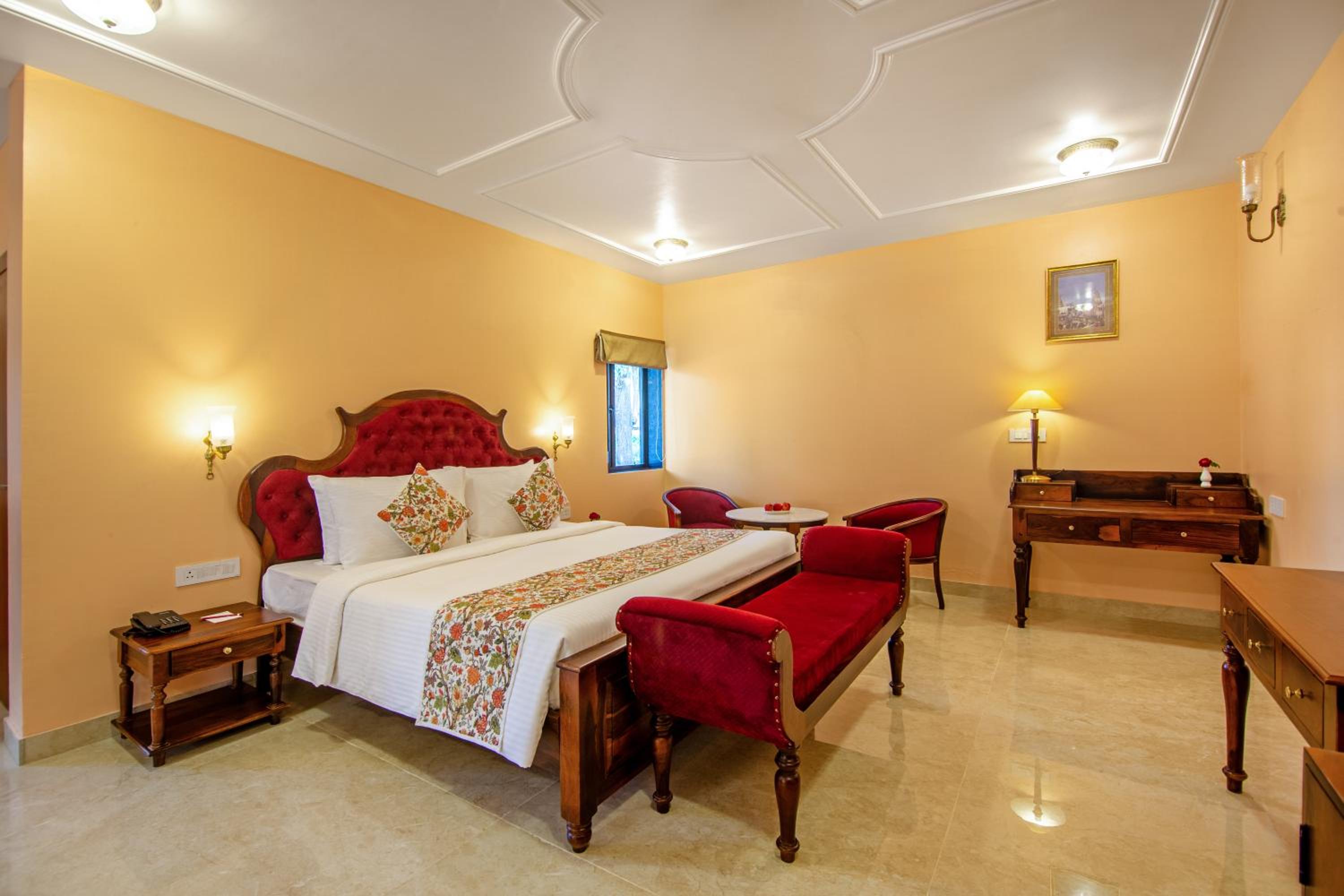 Privilege Suite - Photo 2