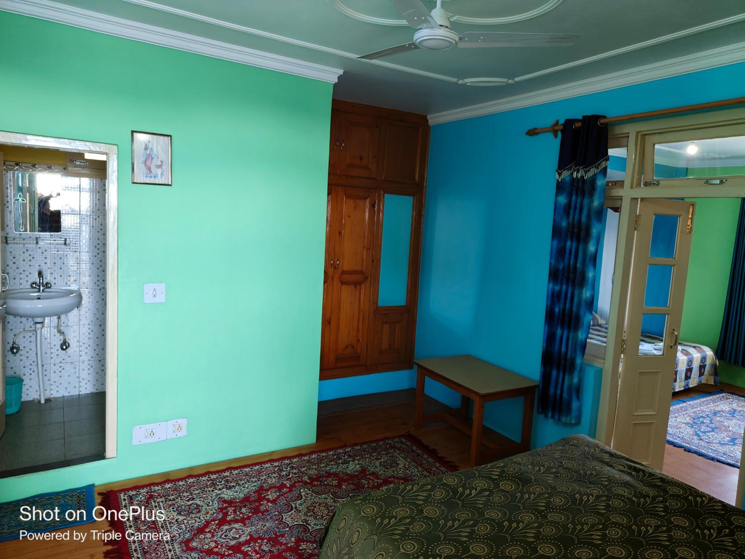 Deluxe Double Room With Two Double Beds photo 1