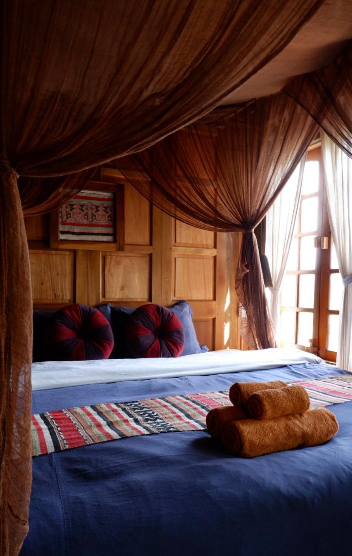 Deluxe Bungalow photo 2