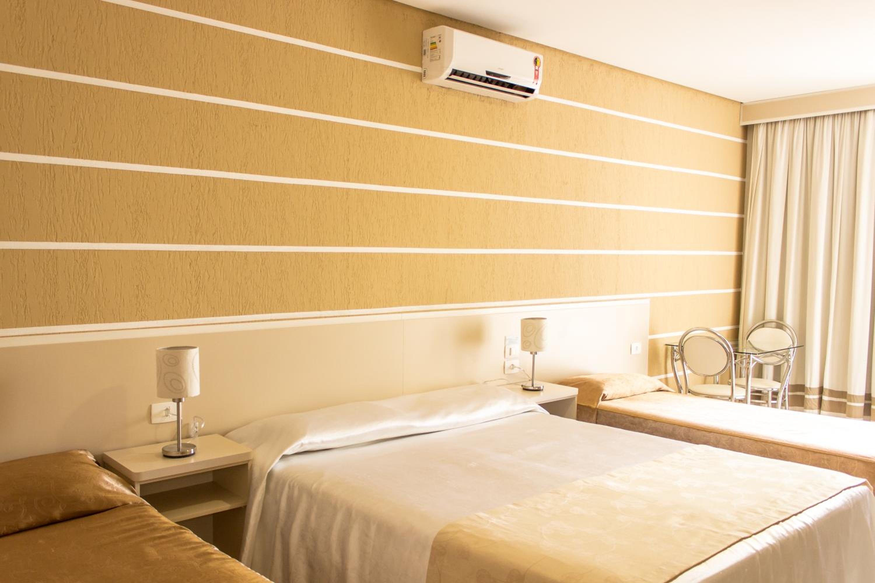 Triple Room thumbnail 5
