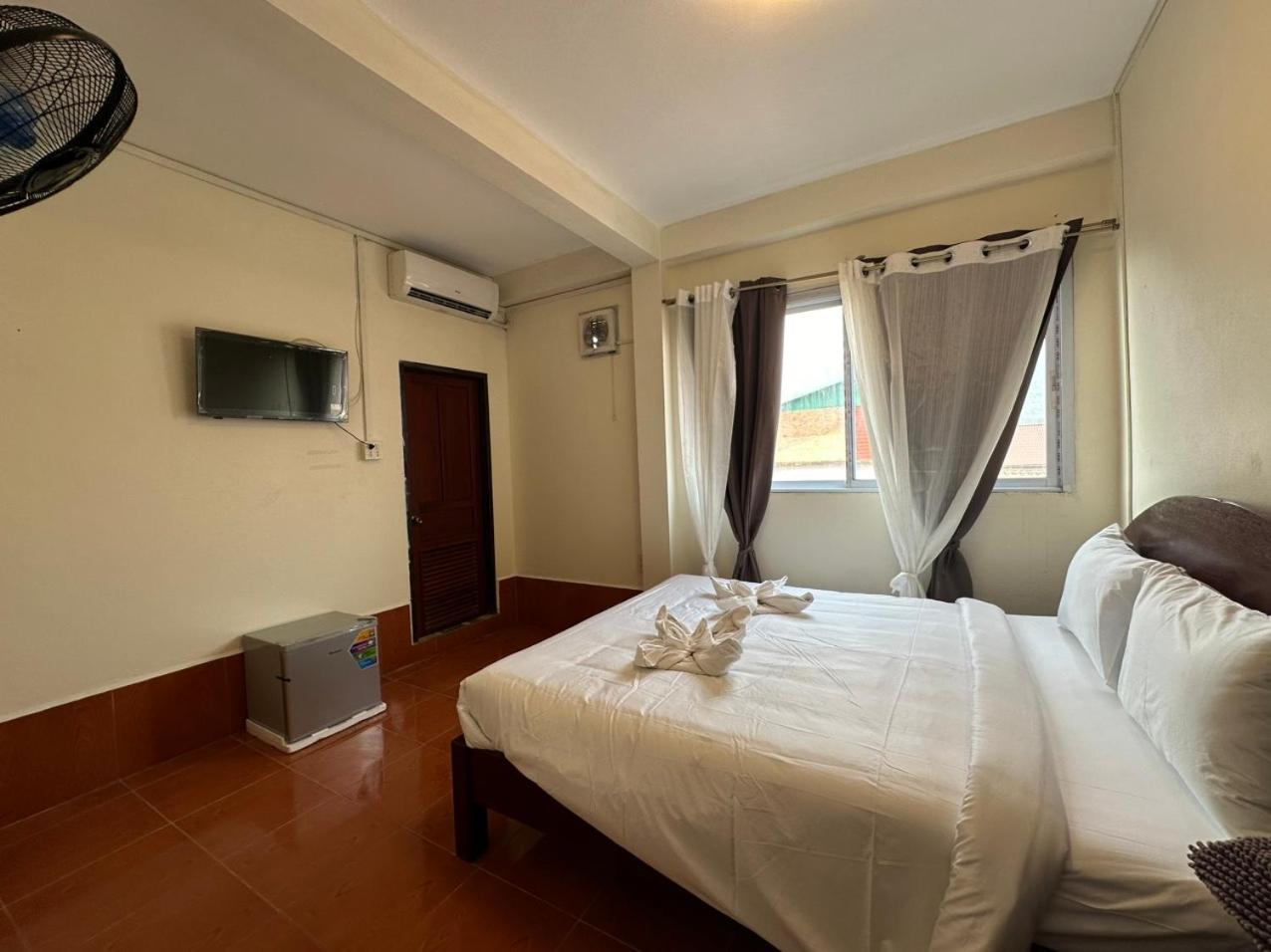Deluxe Double Room - Photo 7