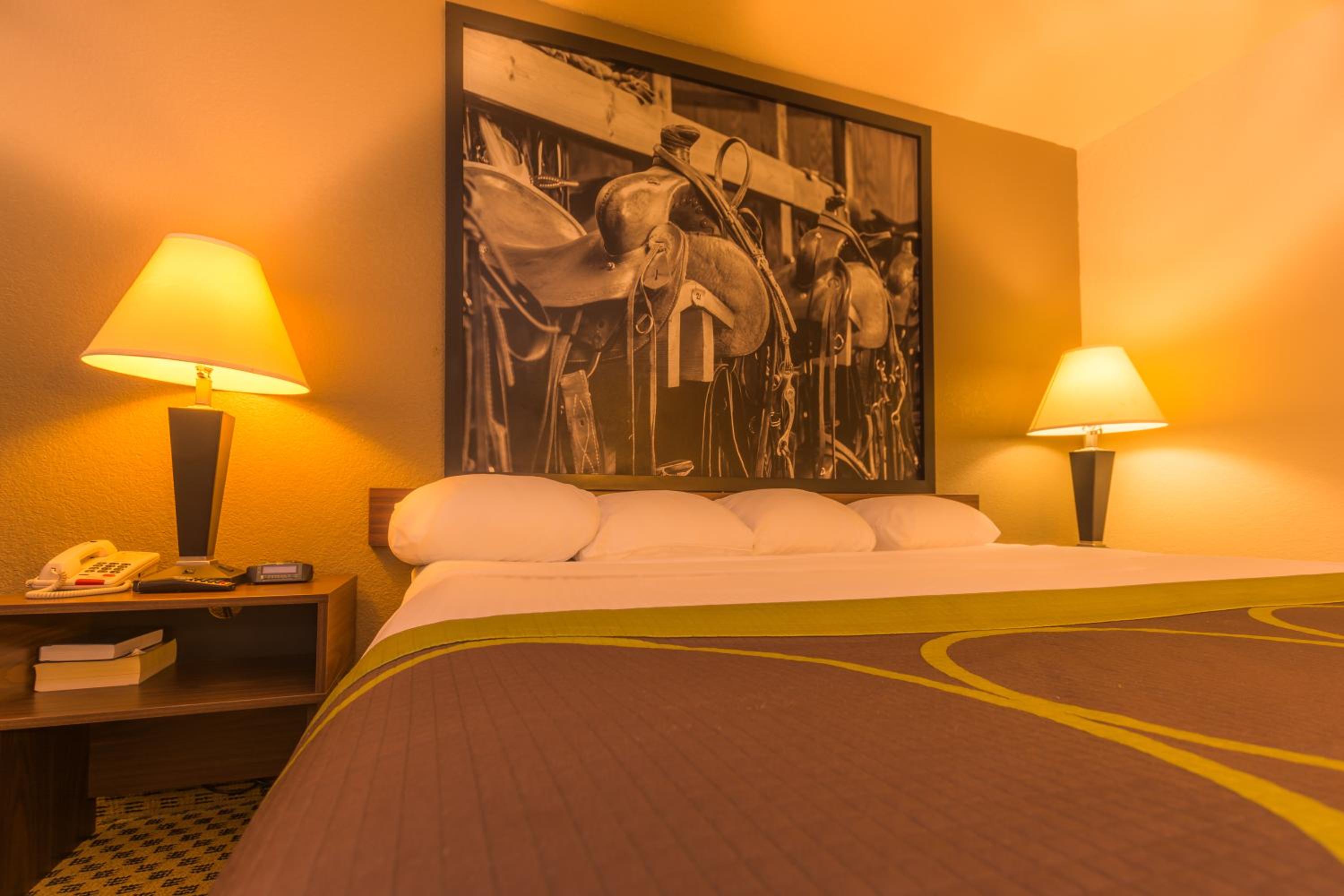 Queen Room - Mobility Access/Non-Smoking - Photo 4