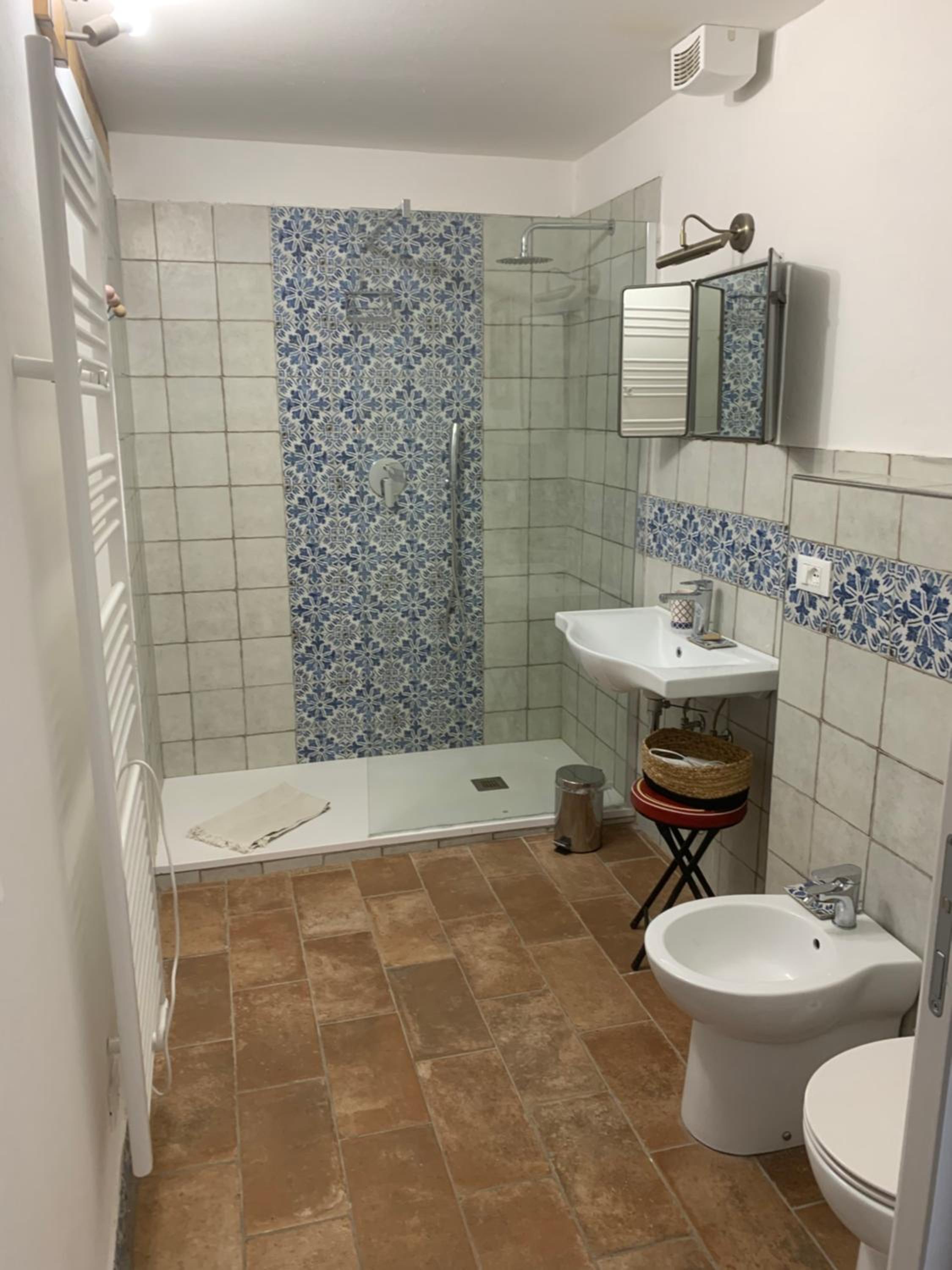 Quadruple Room With Private Bathroom photo 2