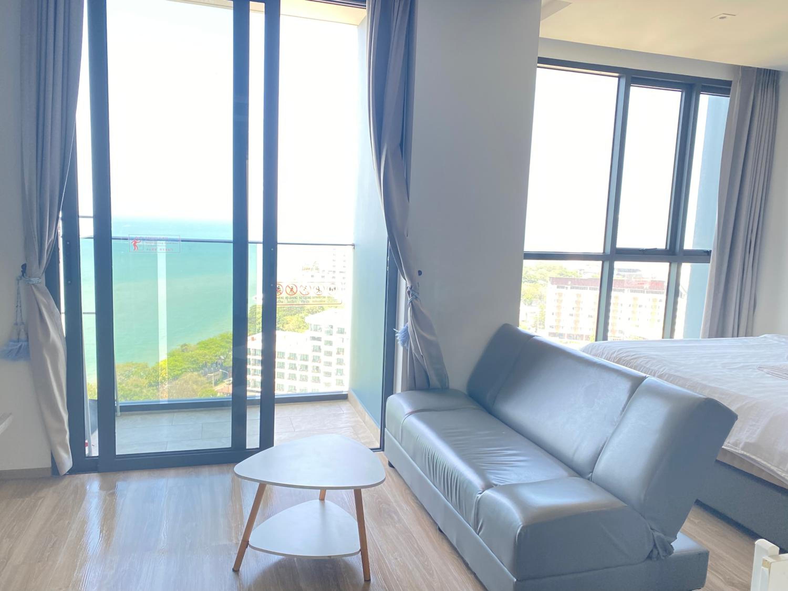 One-Bedroom Apartment photo 2