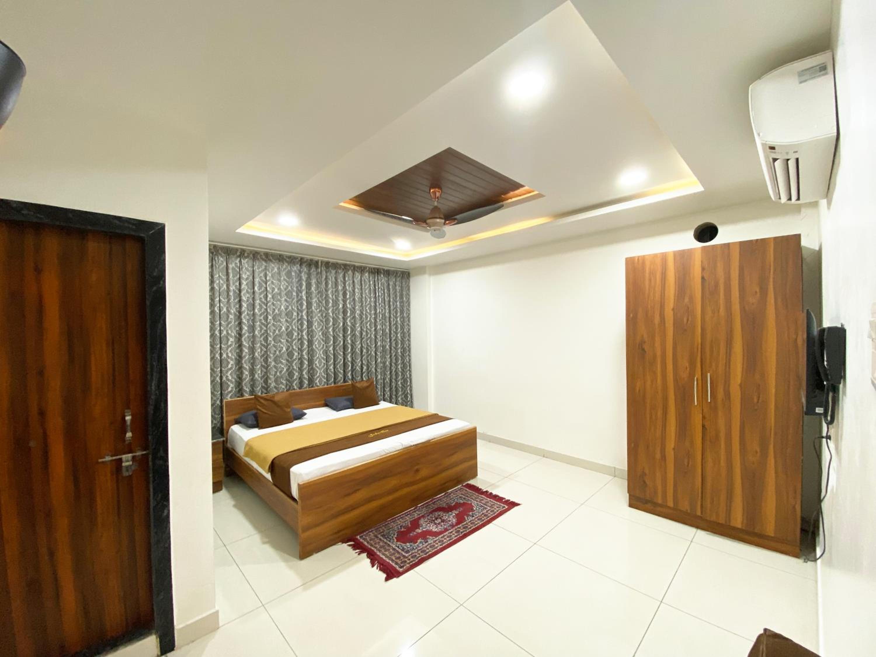 Deluxe Single Room
