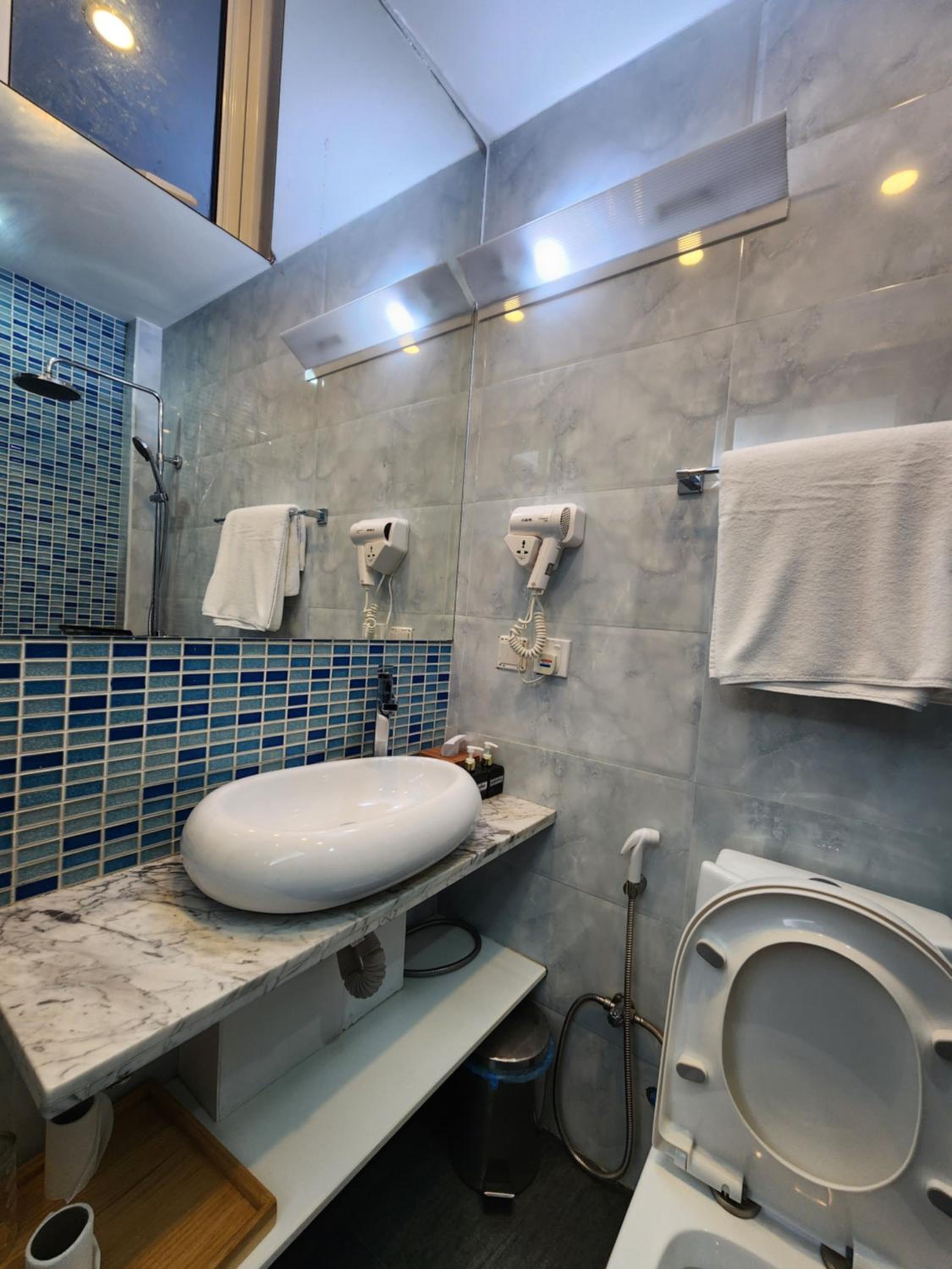 Standard Single Room - Photo 7