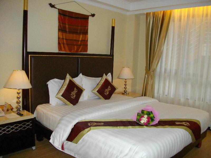 Deluxe King Room