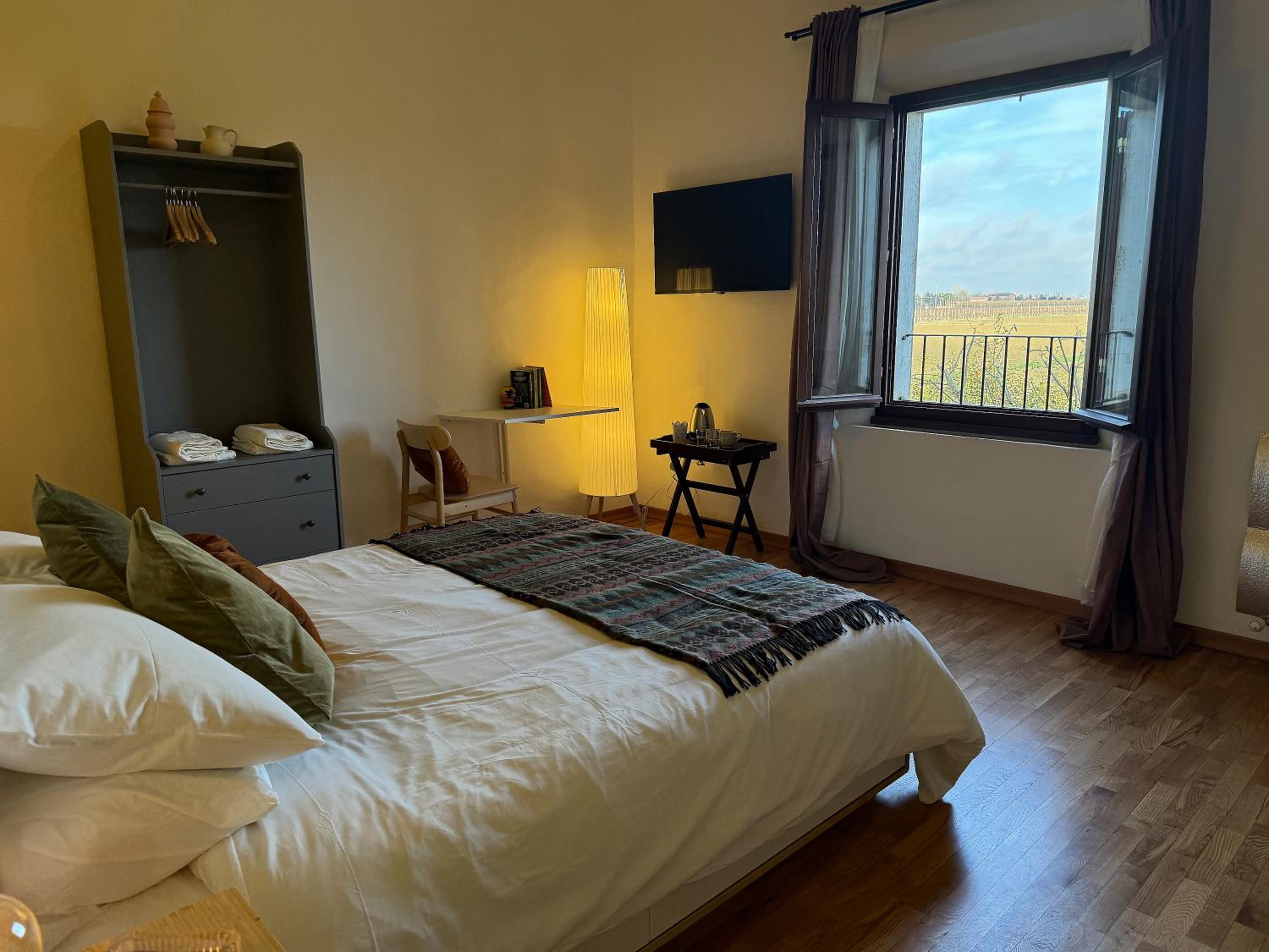 Double Room with Garden View - Photo 10