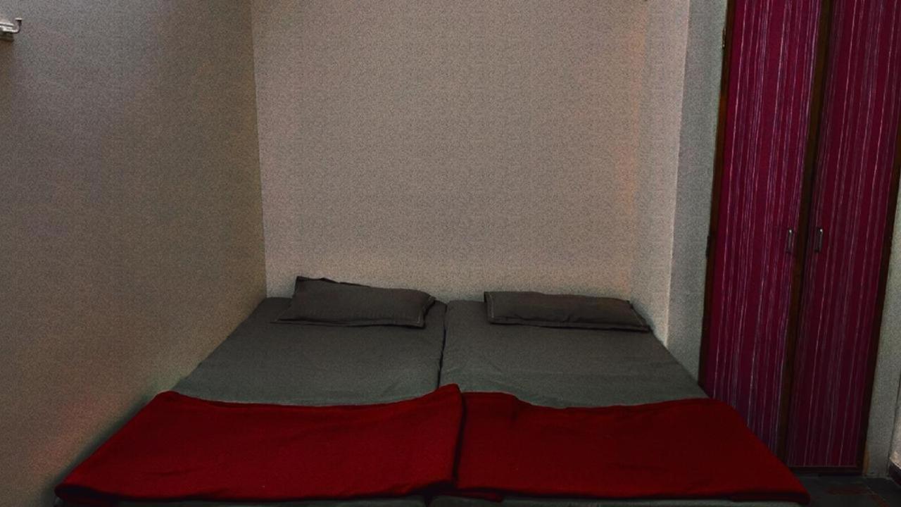 Budget Double Room photo 3