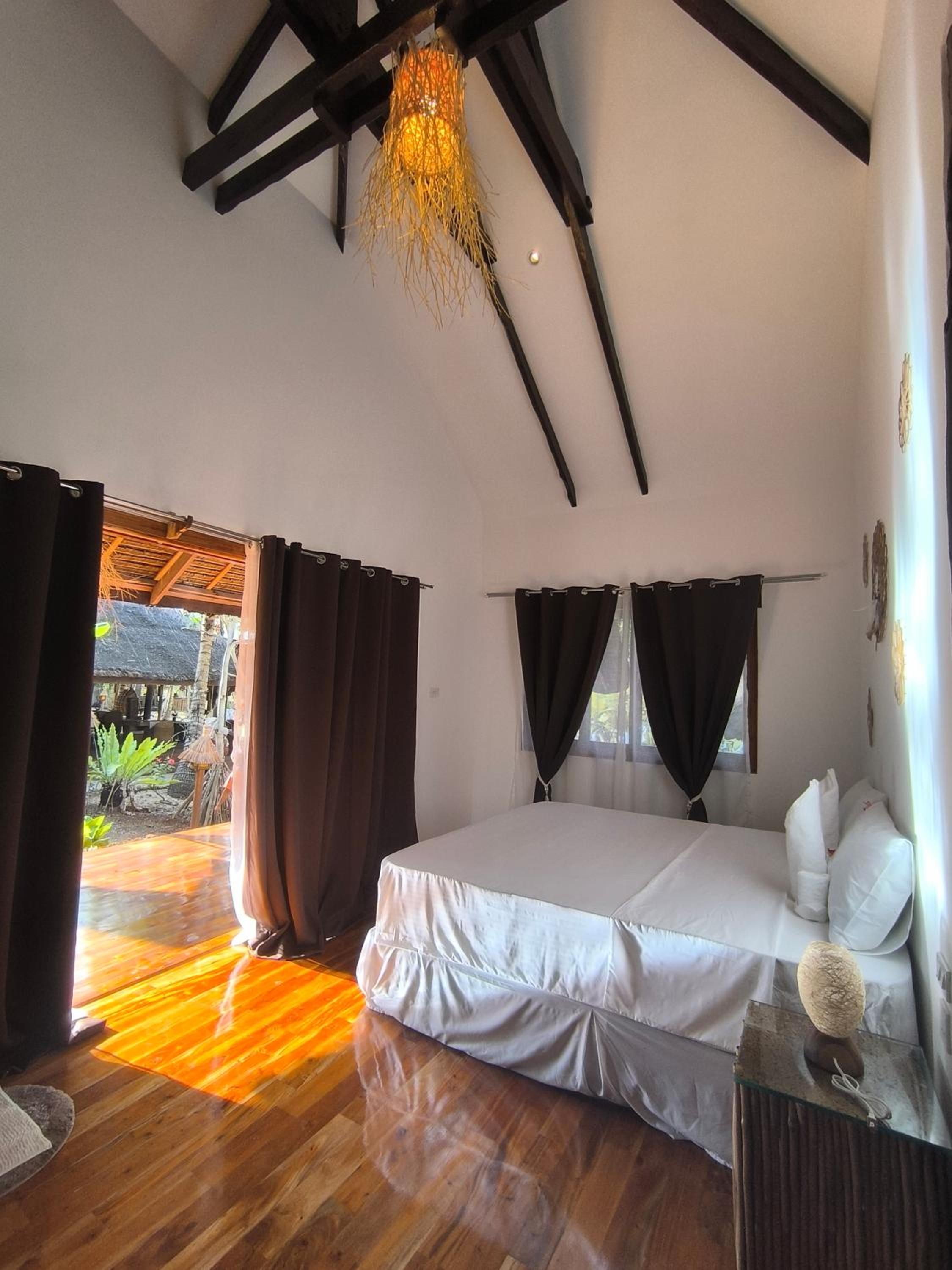 Deluxe Bungalow with Sea View