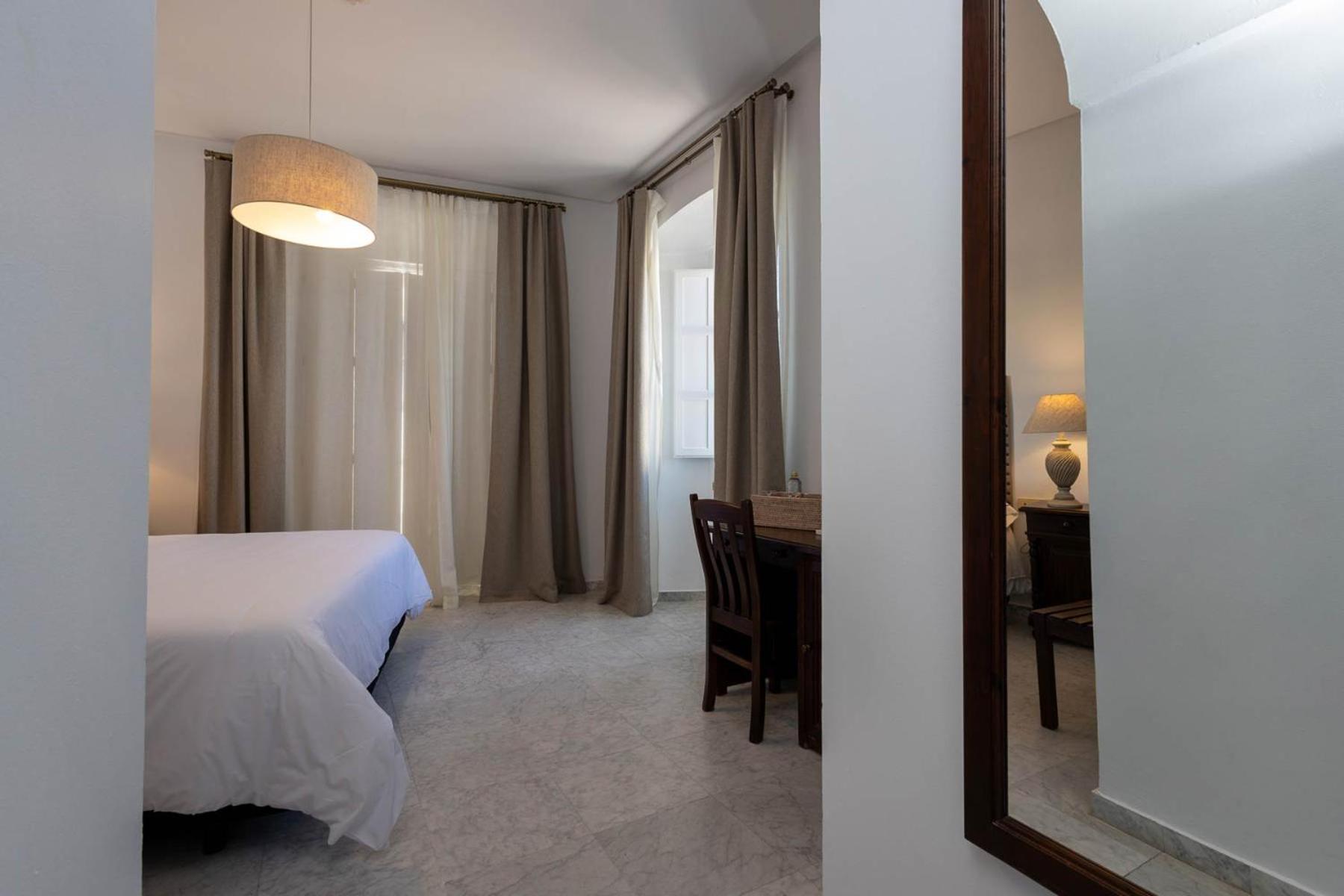 Double or Twin Room photo 3