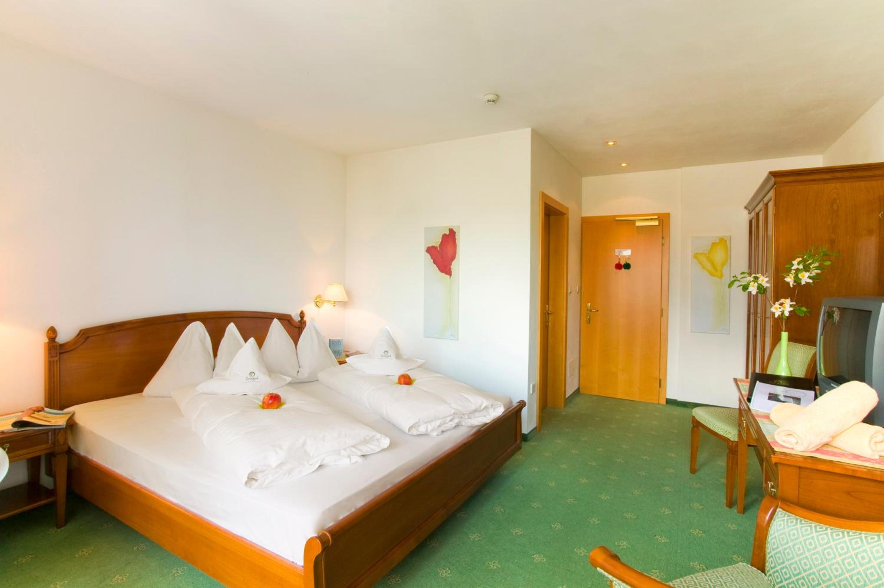 Economy Double Room - Photo 1