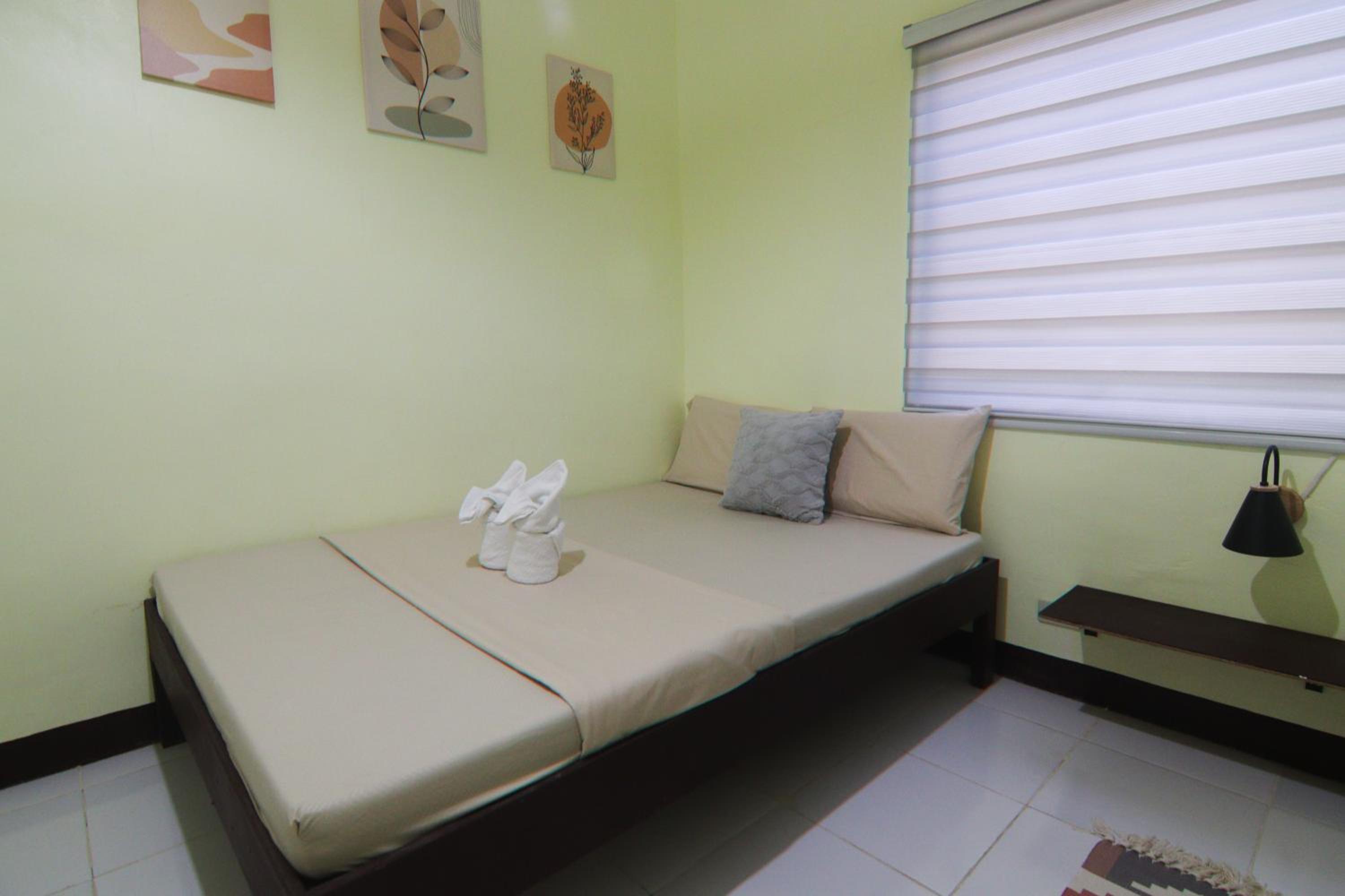 Deluxe Double Room - Photo 14