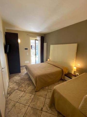 Two-Bedroom Apartment N.14