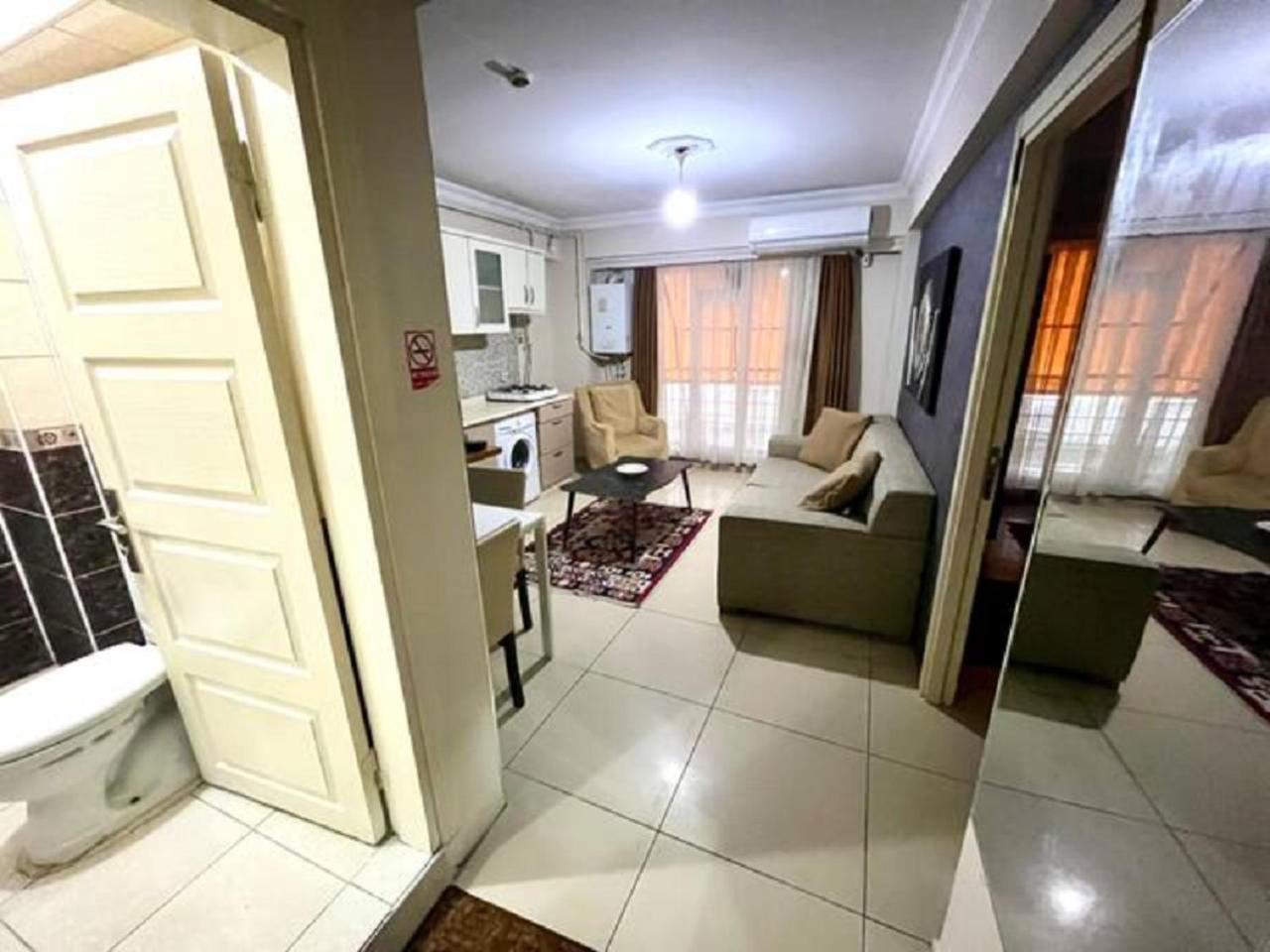 One-Bedroom Apartment photo 2