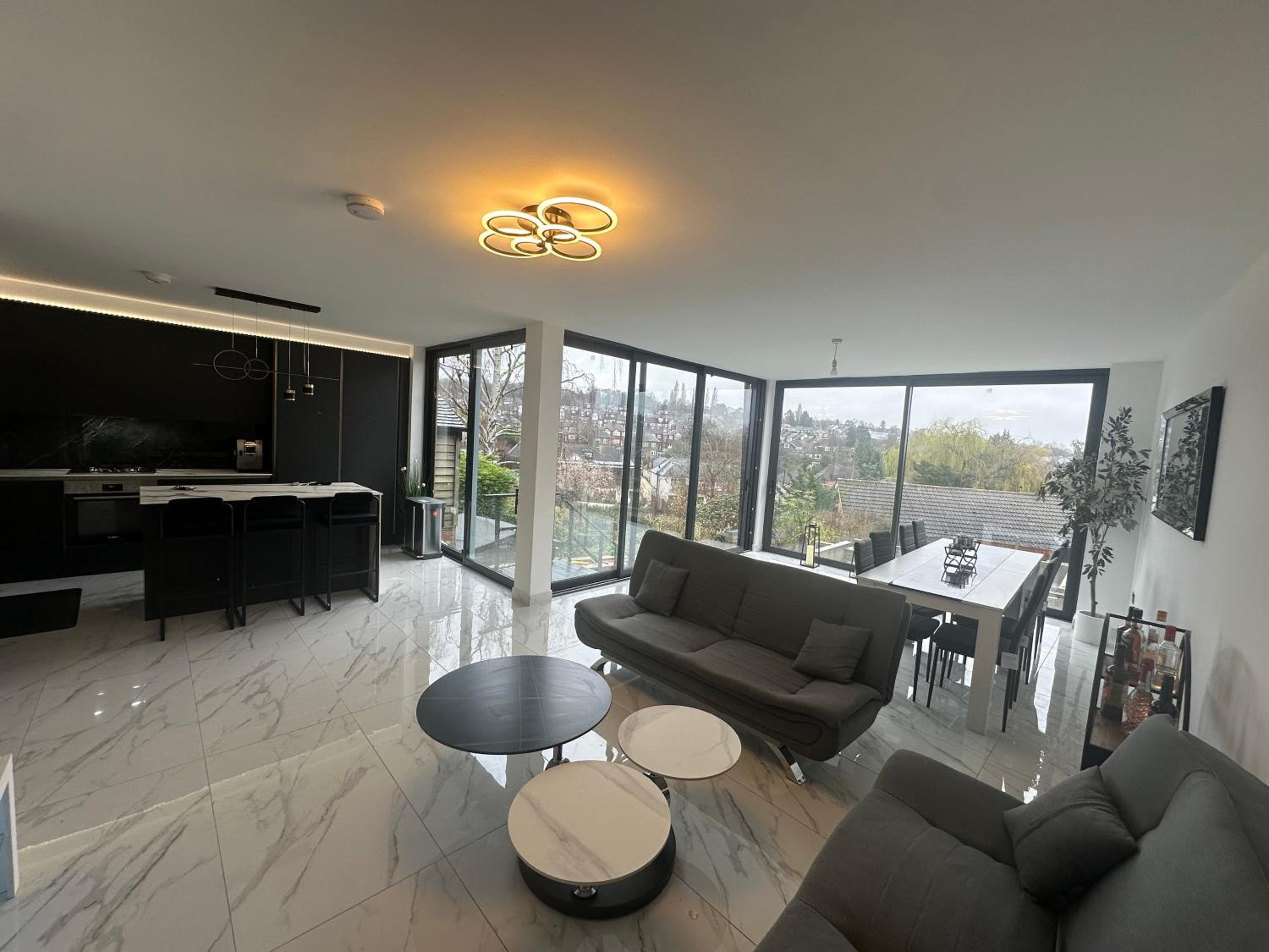 Villa photo 1