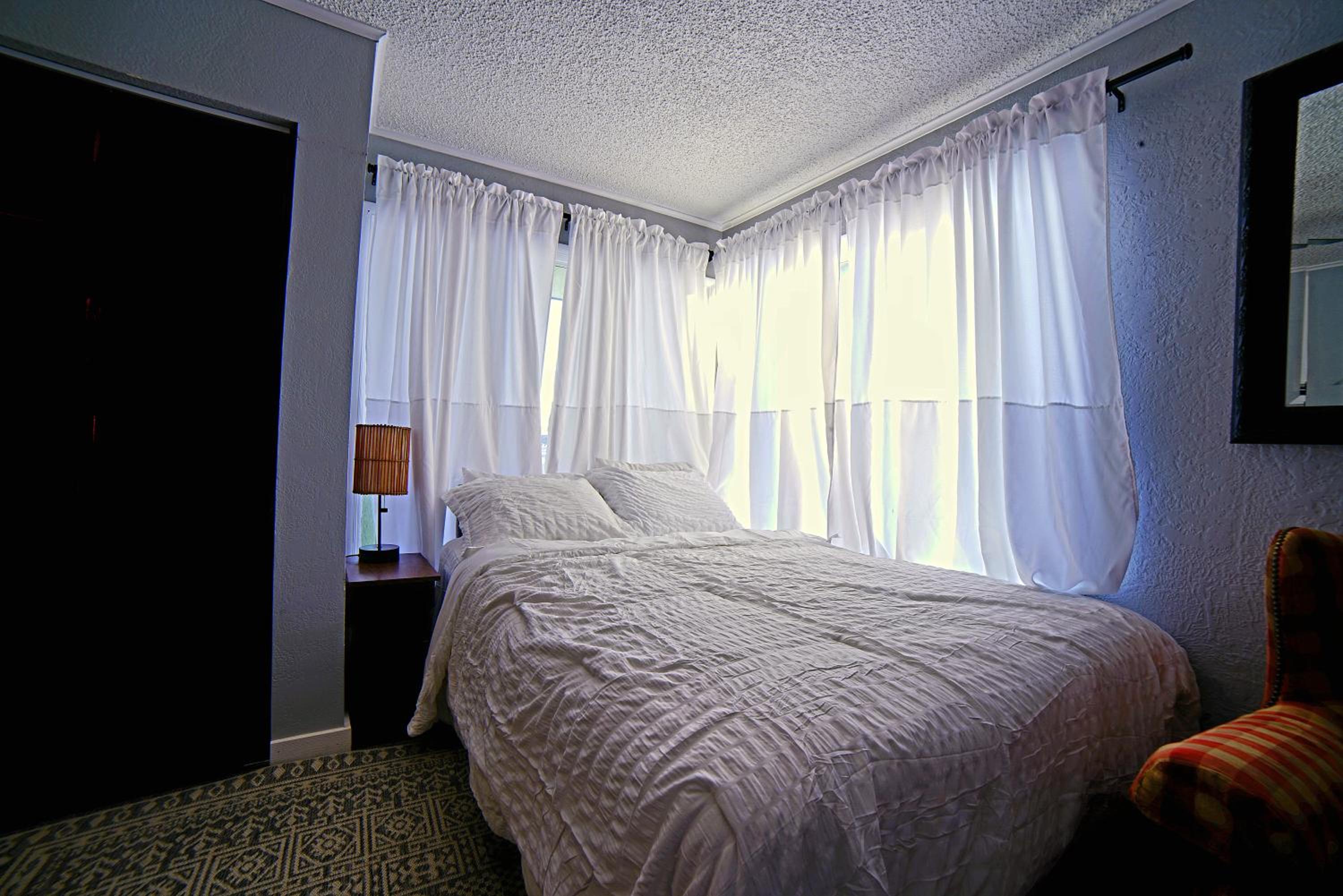 Queen Room photo 3