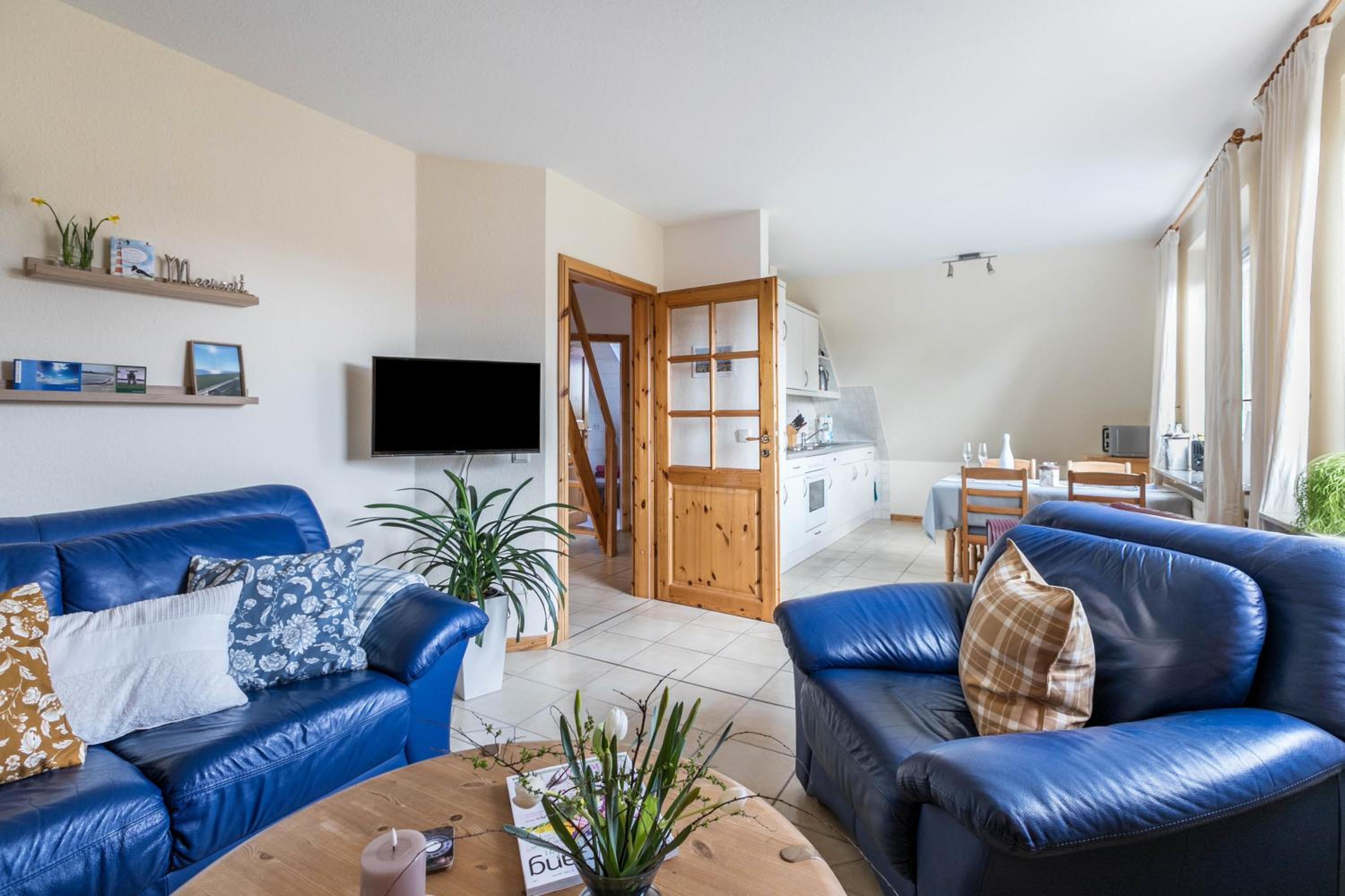 Two-Bedroom Deluxe Apartment with Garden View photo 2