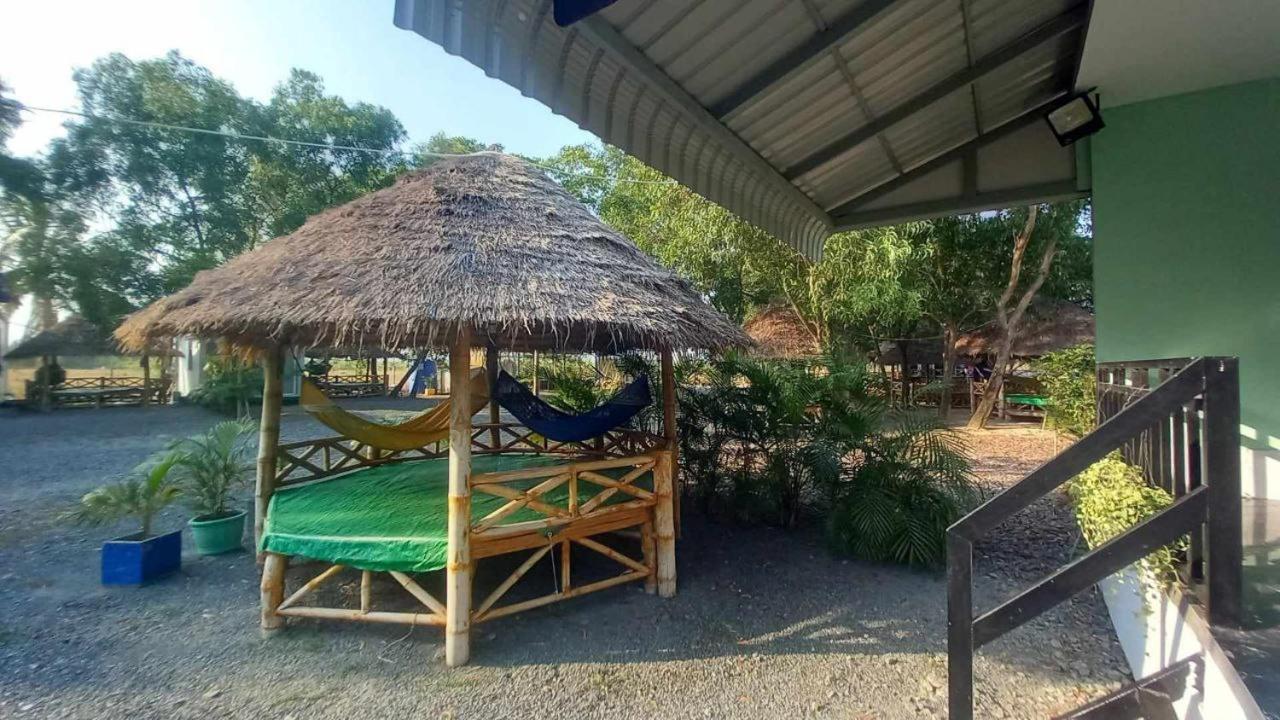 Deluxe Bungalow photo 3