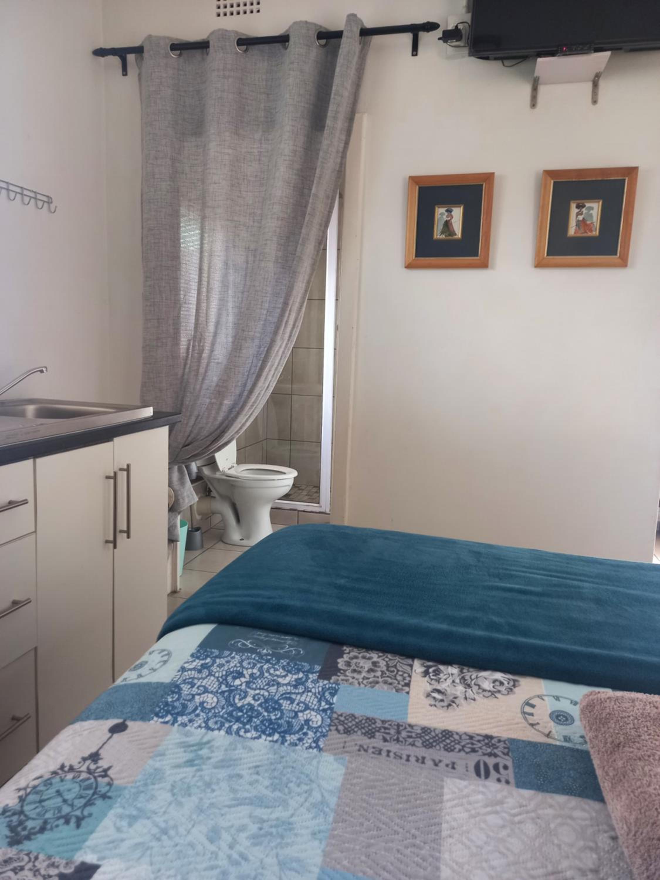 Double Room - Photo 15