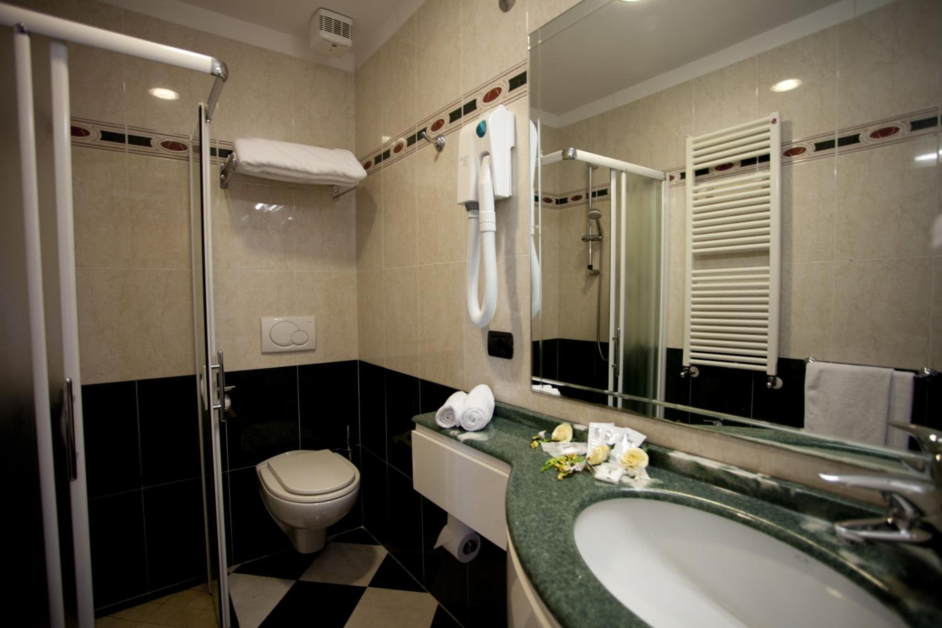 Quadruple Room with Sea View