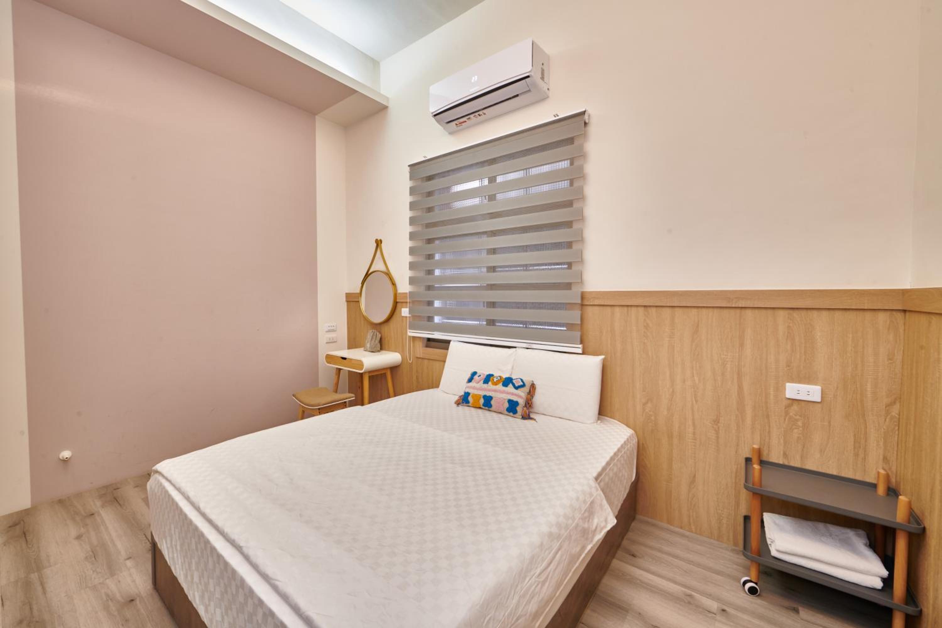 Double Room with Shared Bathroom photo 1