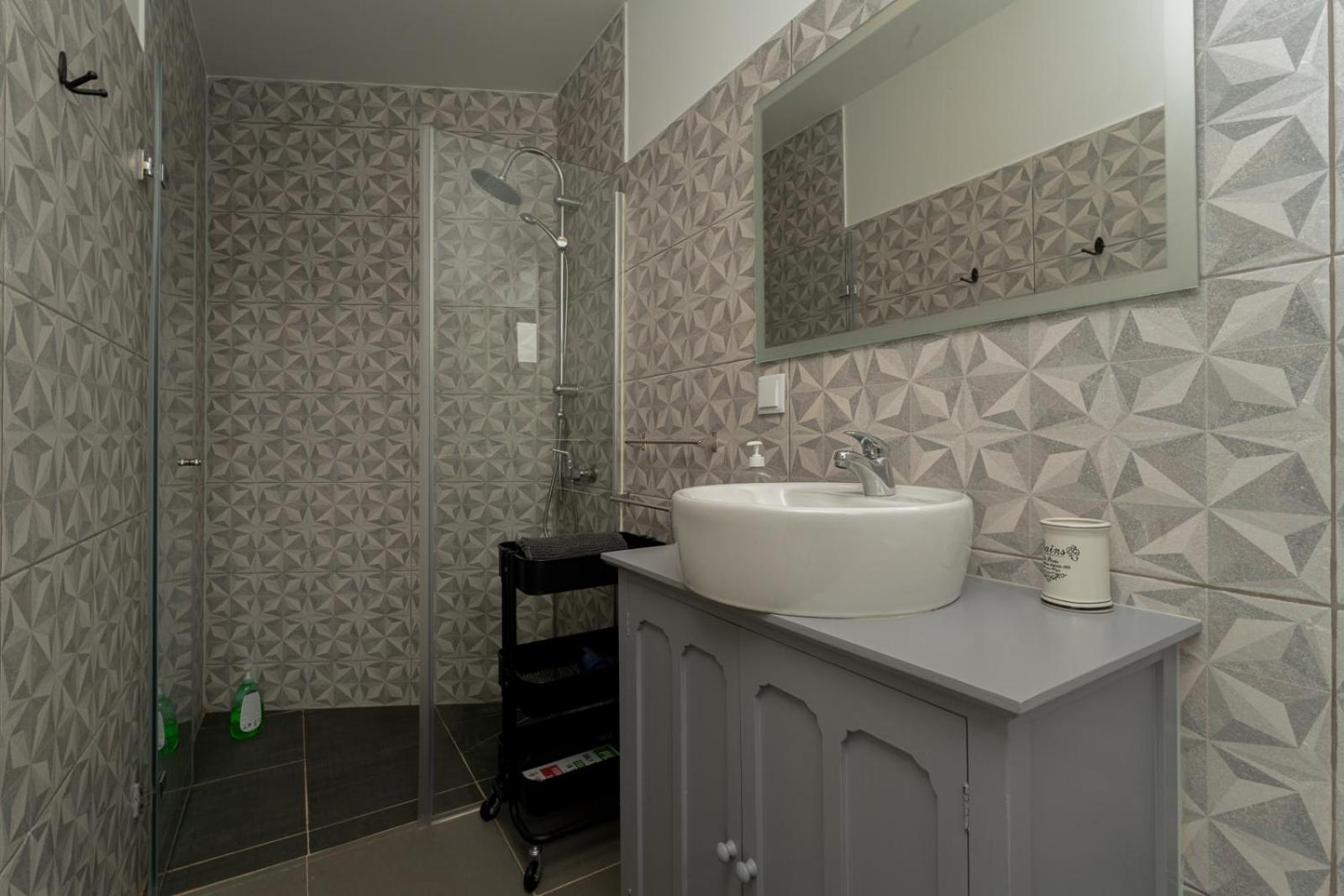 Double Room - Photo 10
