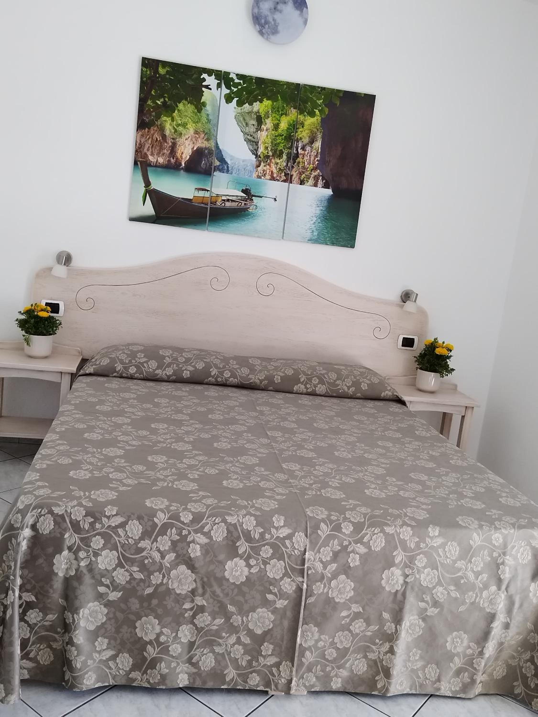 Double Room with Private Bathroom photo 3