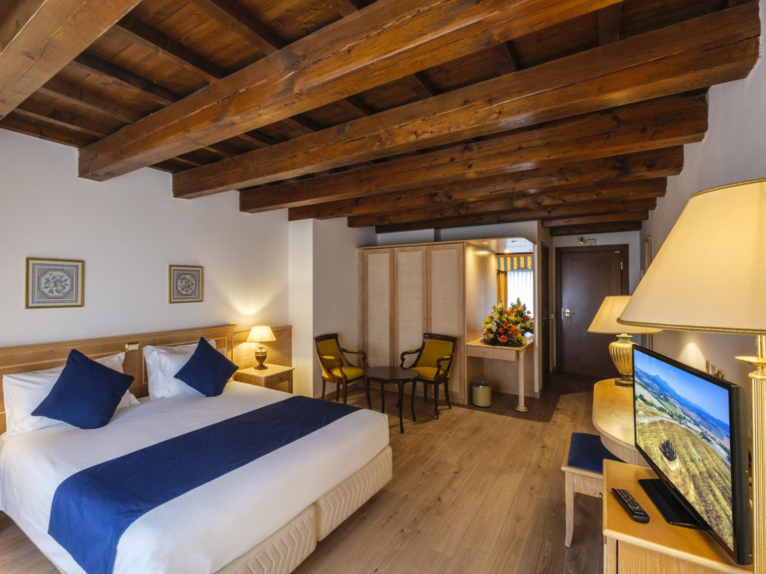 Comfort Double or Twin Room - Photo 11