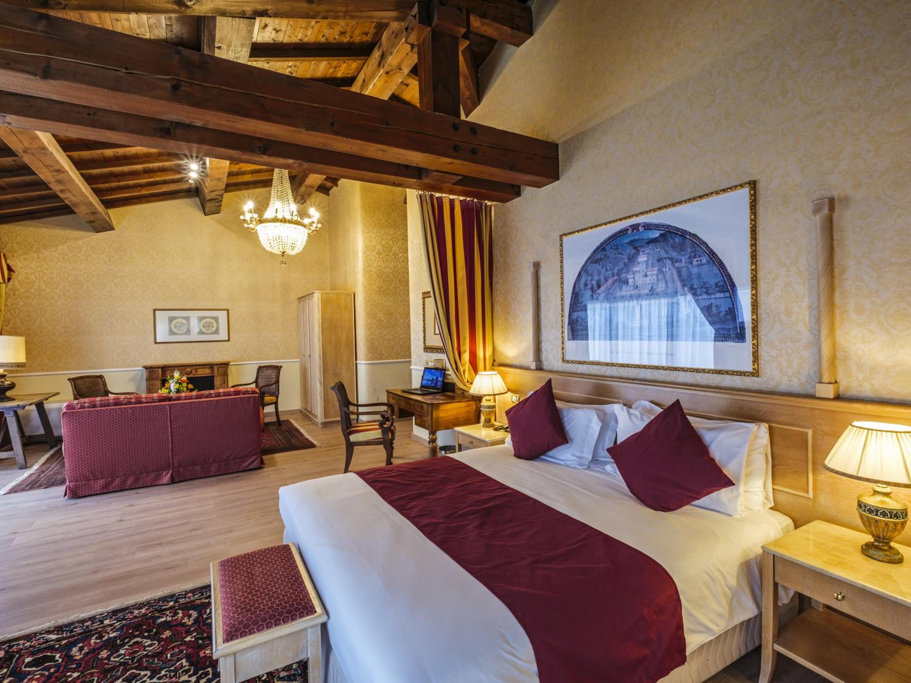 Suite - Photo 6